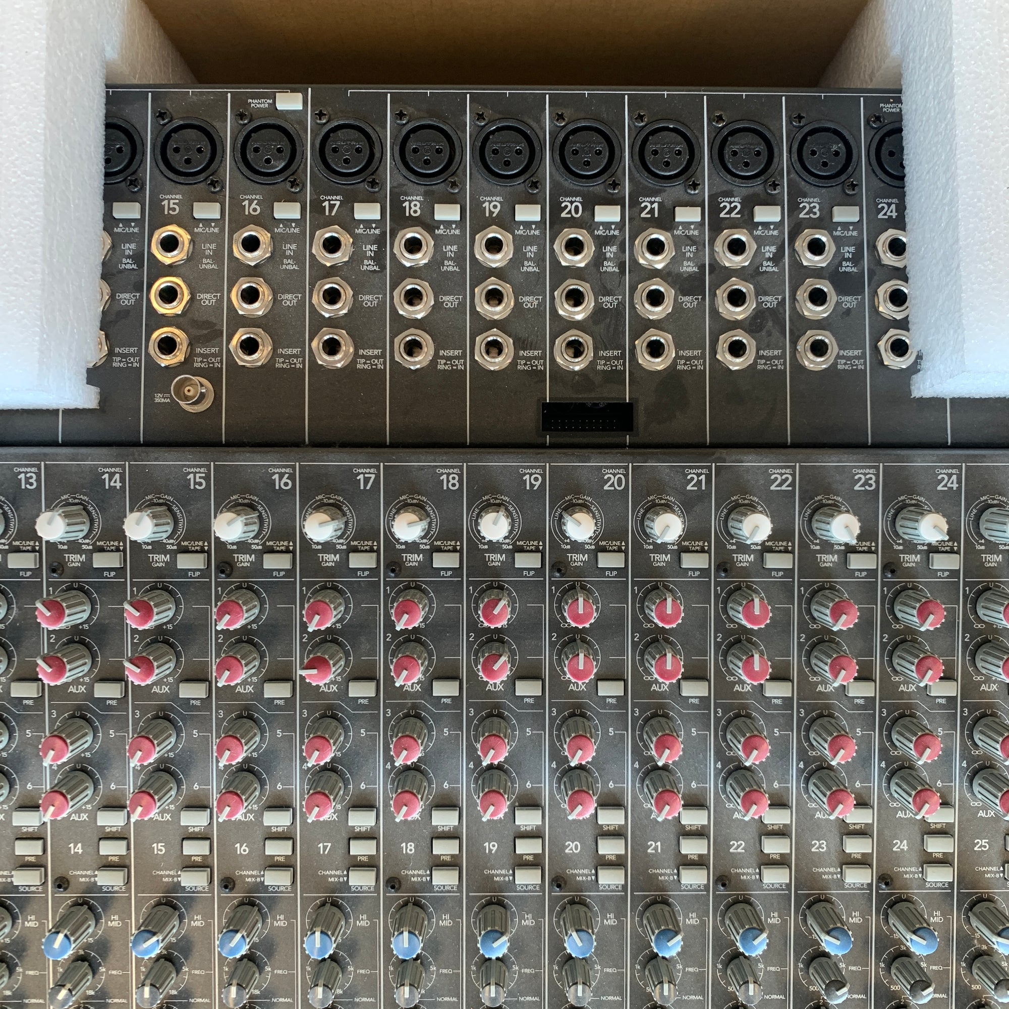 Mackie 32.8 32-Channel 8-Bus Mixing Console w/ Meter Bridge & Power Supply