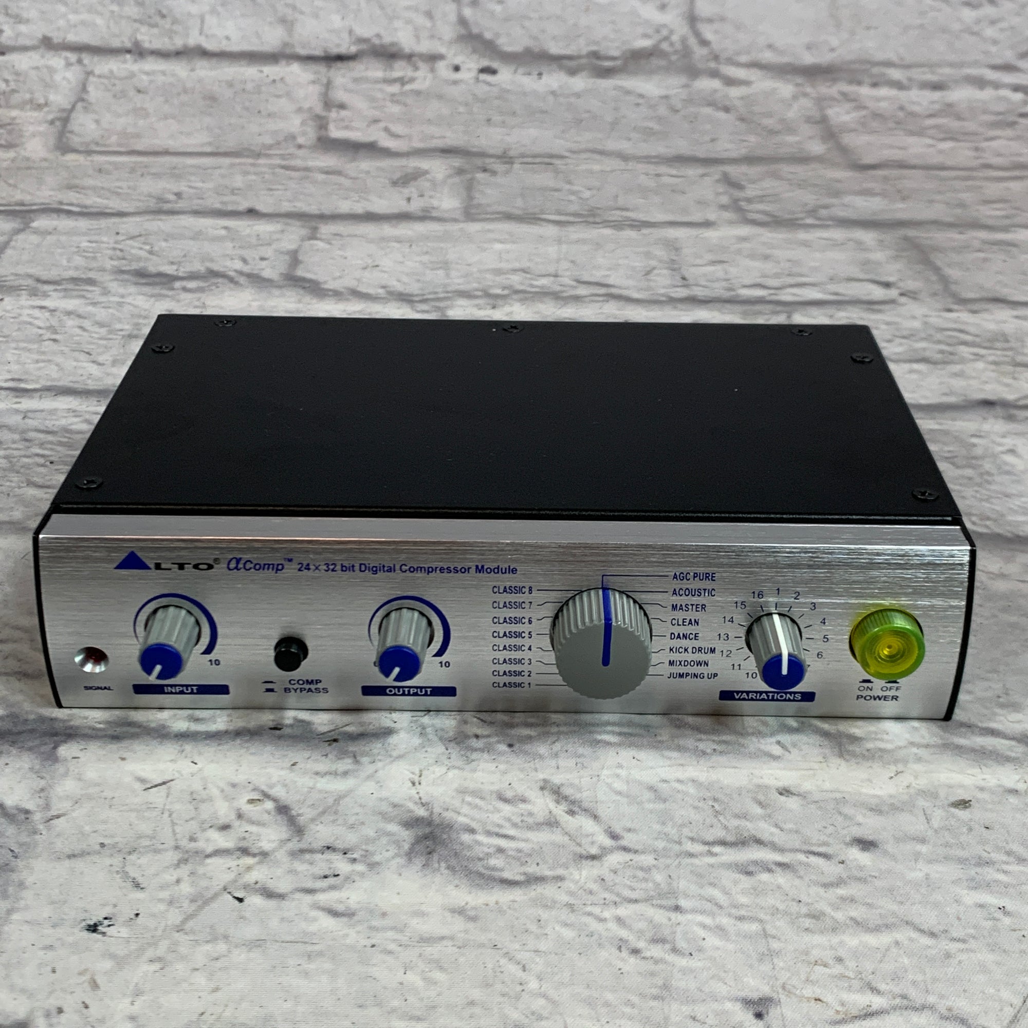 Alto ⍺ Comp 24 x 32 Bit Digital Compressor