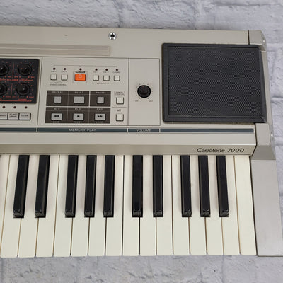 Vintage Casio CT-7000 61-Key Stereo Digital Keyboard