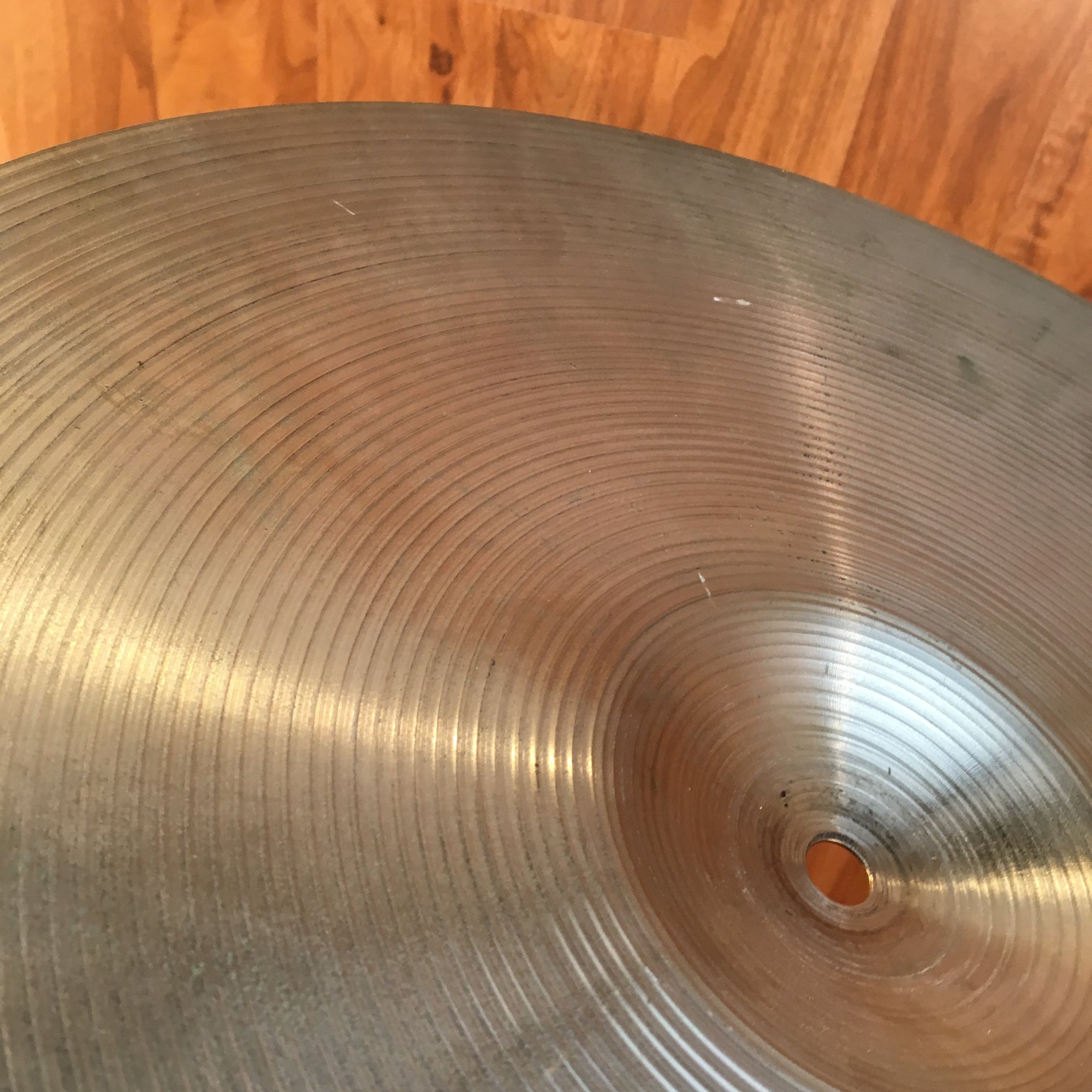 Zildjian Avedis 16 Inch Medium Crash Cymbal