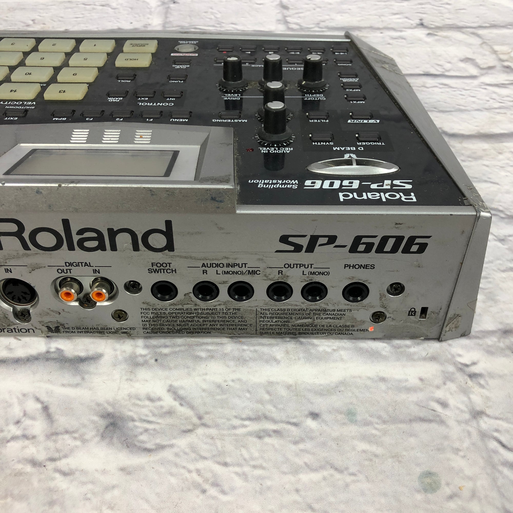 Roland SP-606 Sampling Workstation with Power Supply - Evolution Music