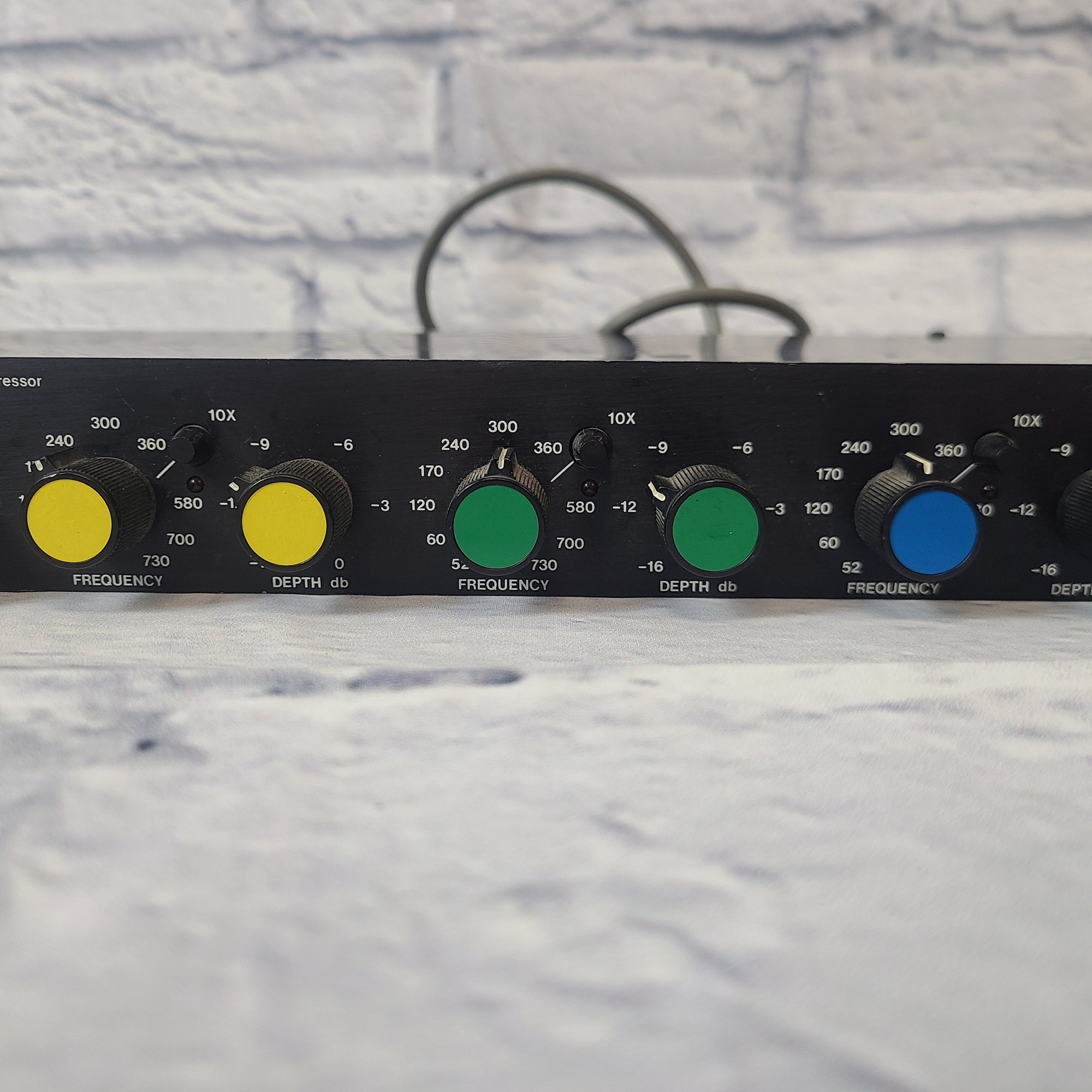 Audioarts Engineering Model 1500 Tuneable Notch Filter-Feedback Suppressor
