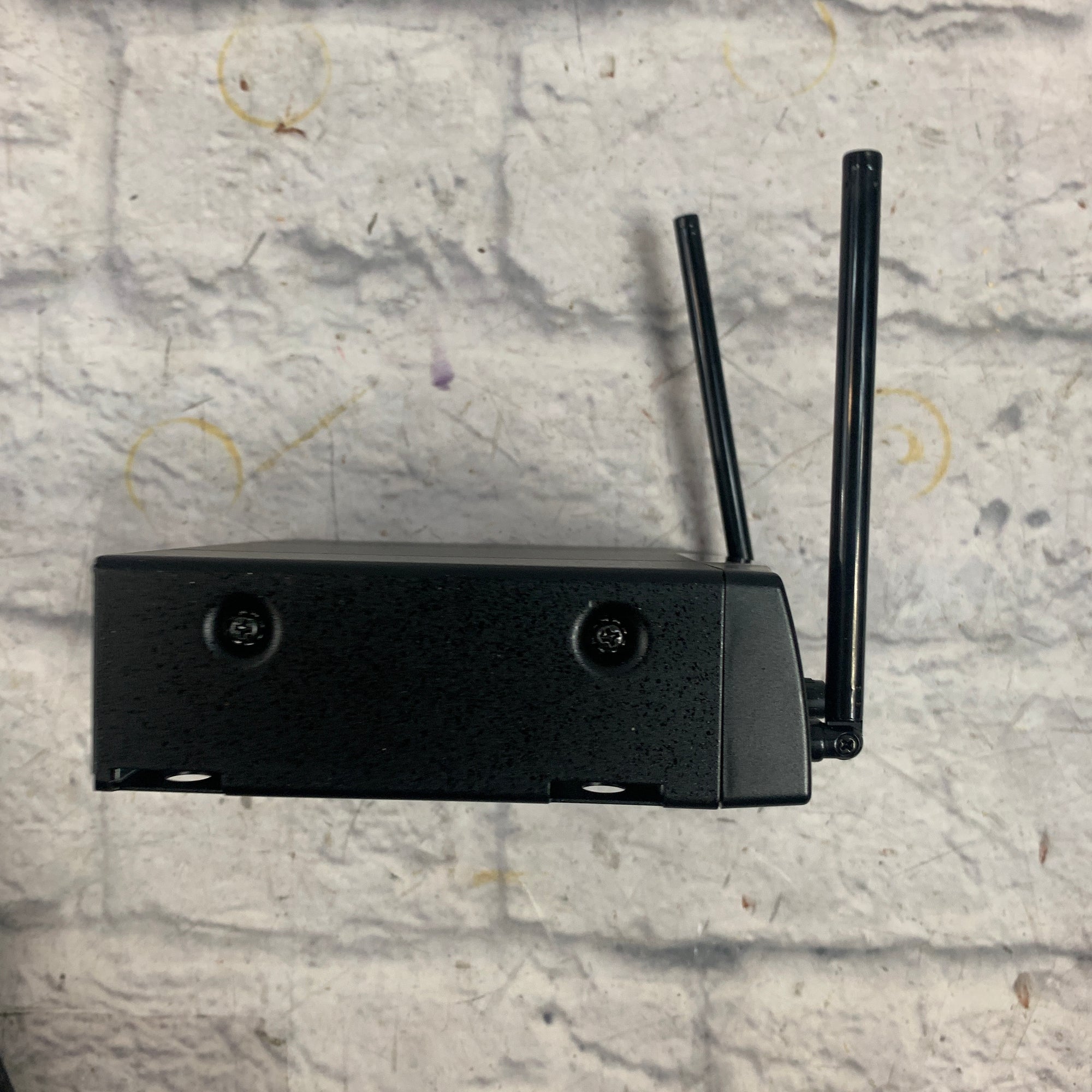 AKG SR40 Mini 2 Dual Wireless Handheld Microphone Outfit