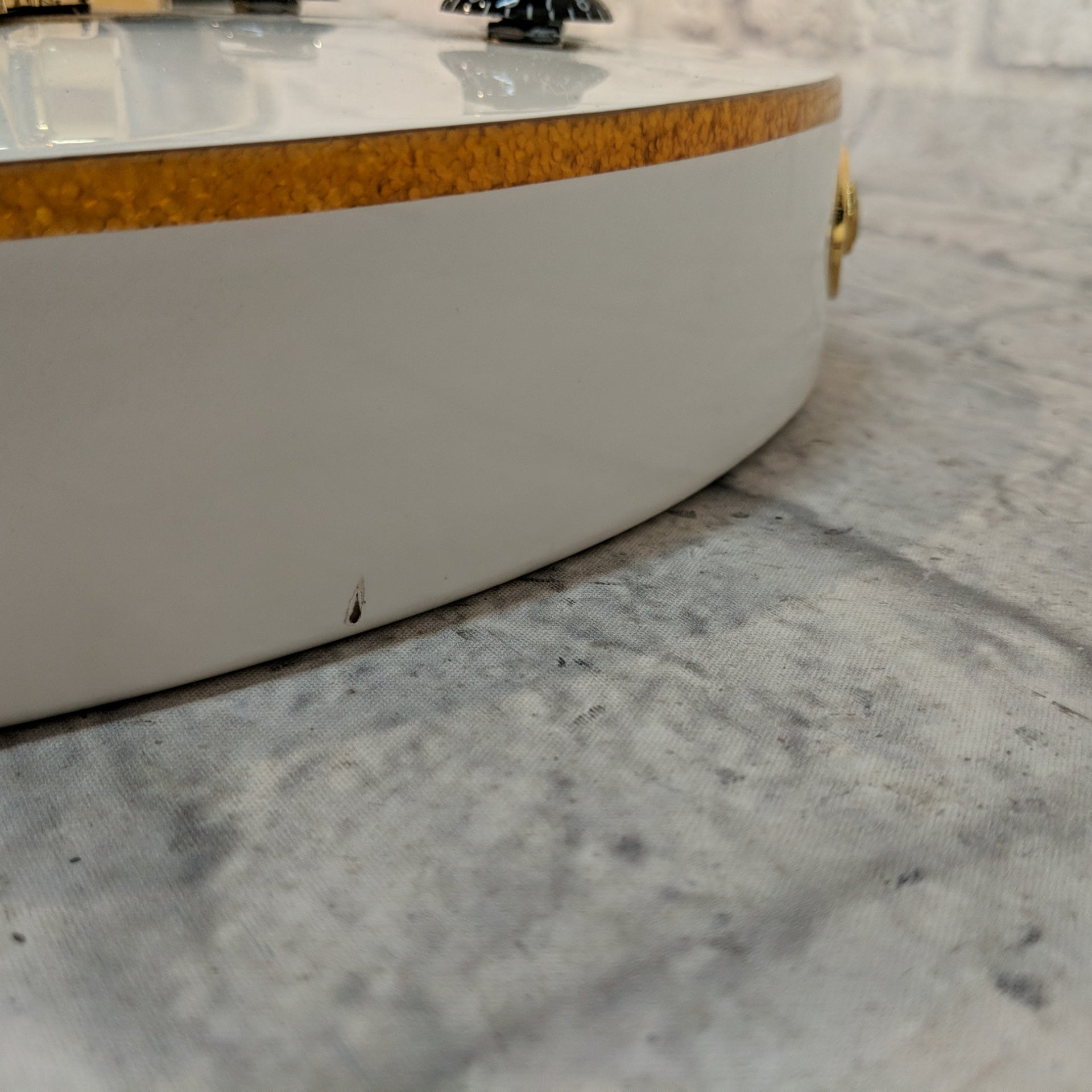 Epiphone Wildkat Royale Limited Edition Custom Shop White Metallic Pearl w Gold Sparkle Binding