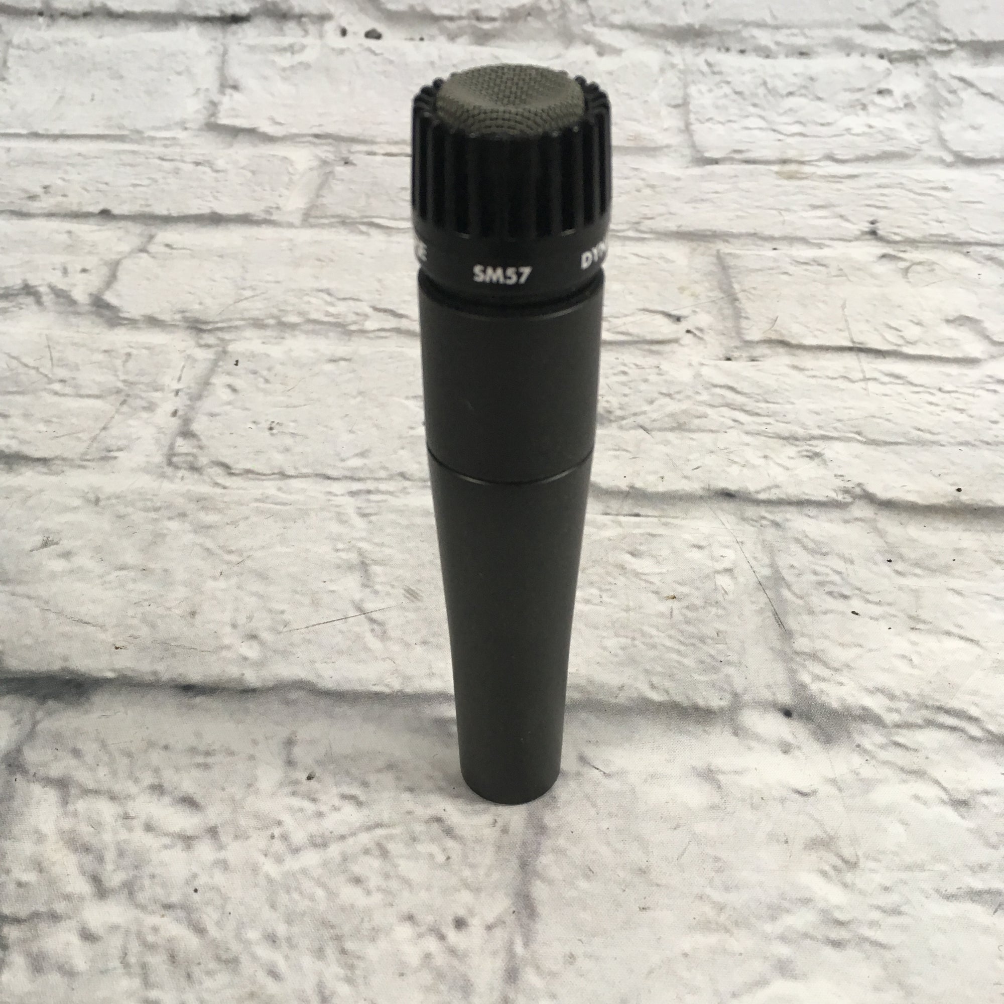 Shure SM57 Dynamic Microphone