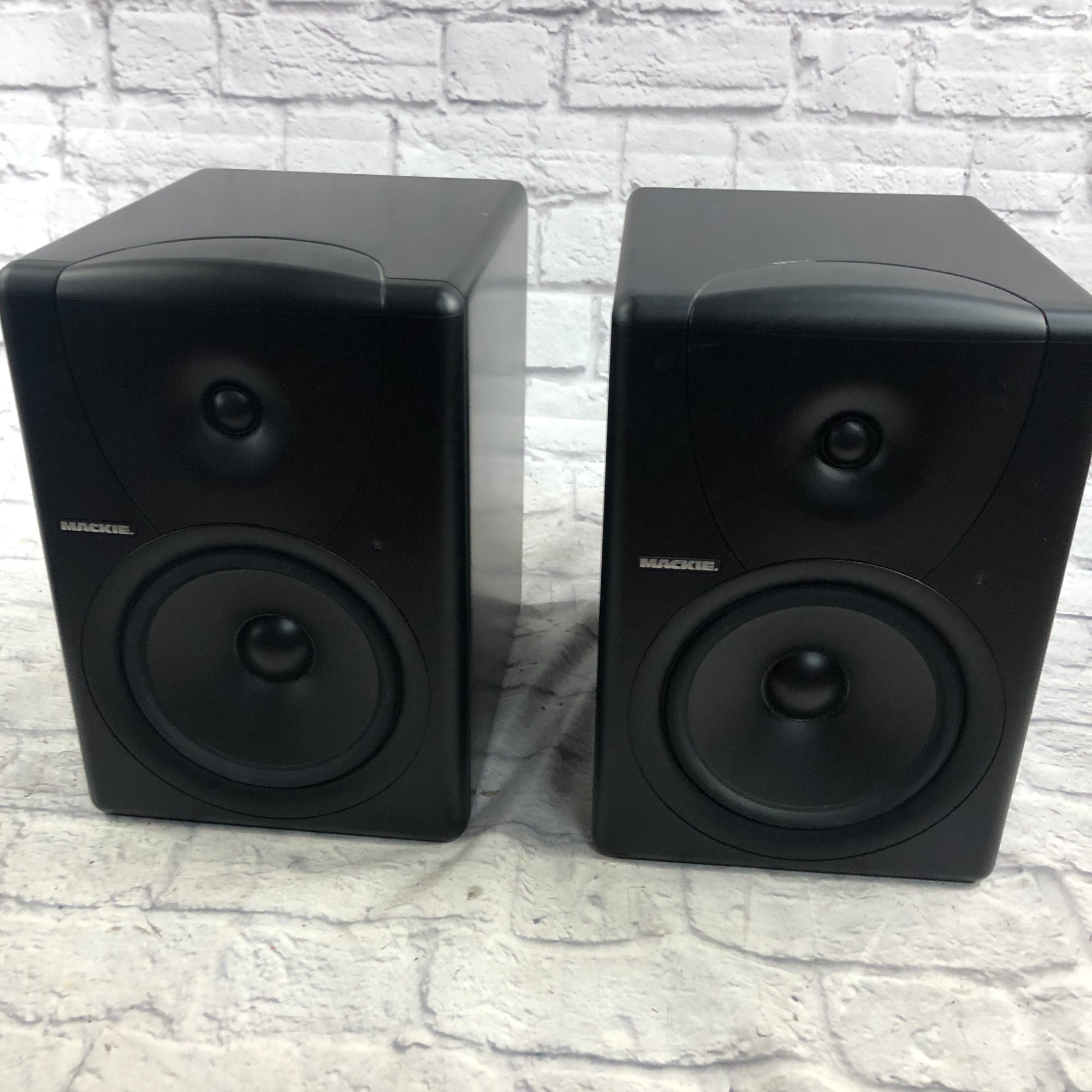 Mackie MR8 Studio Monitor Pair