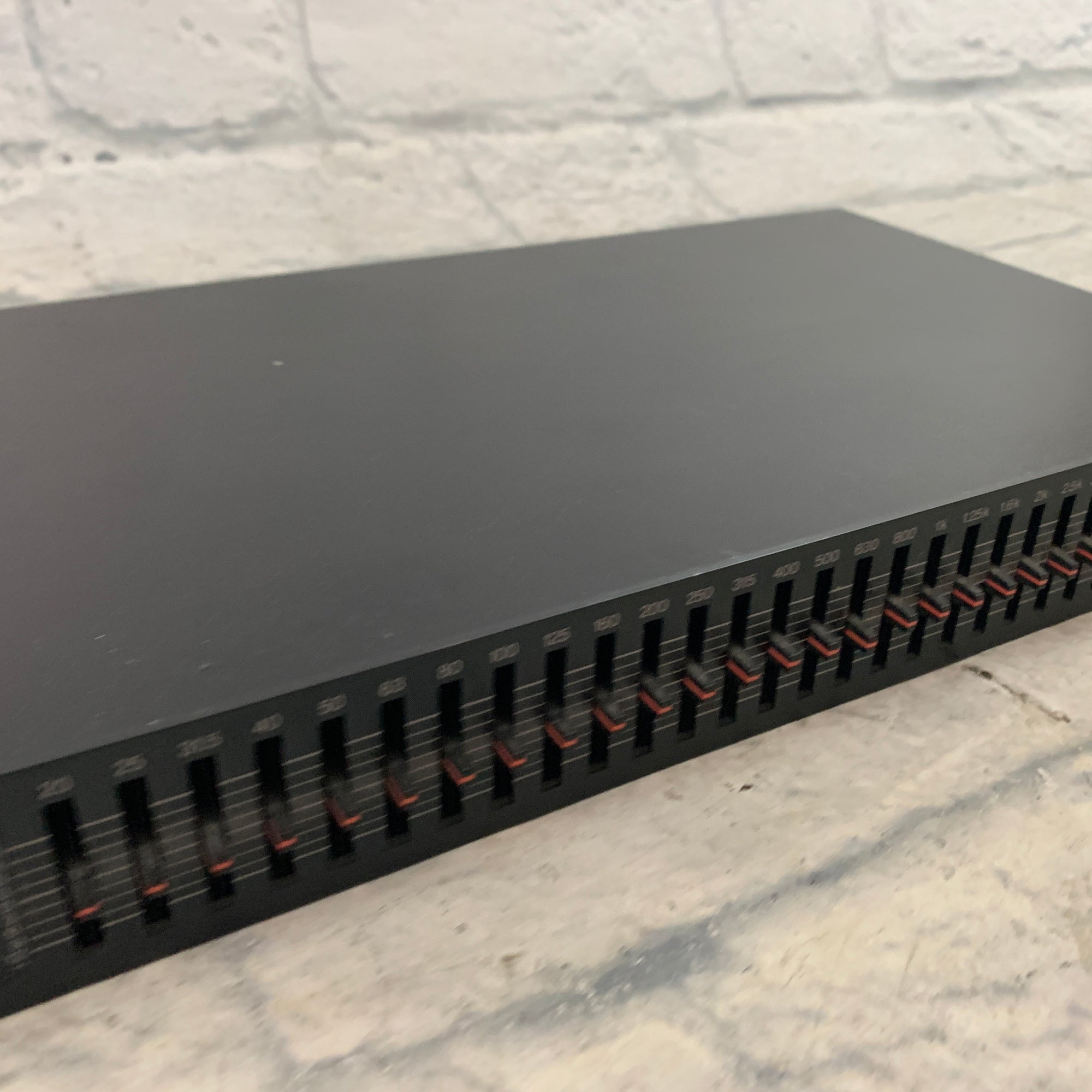 Yamaha GQ1031 Rackmount Graphic EQ AS IS