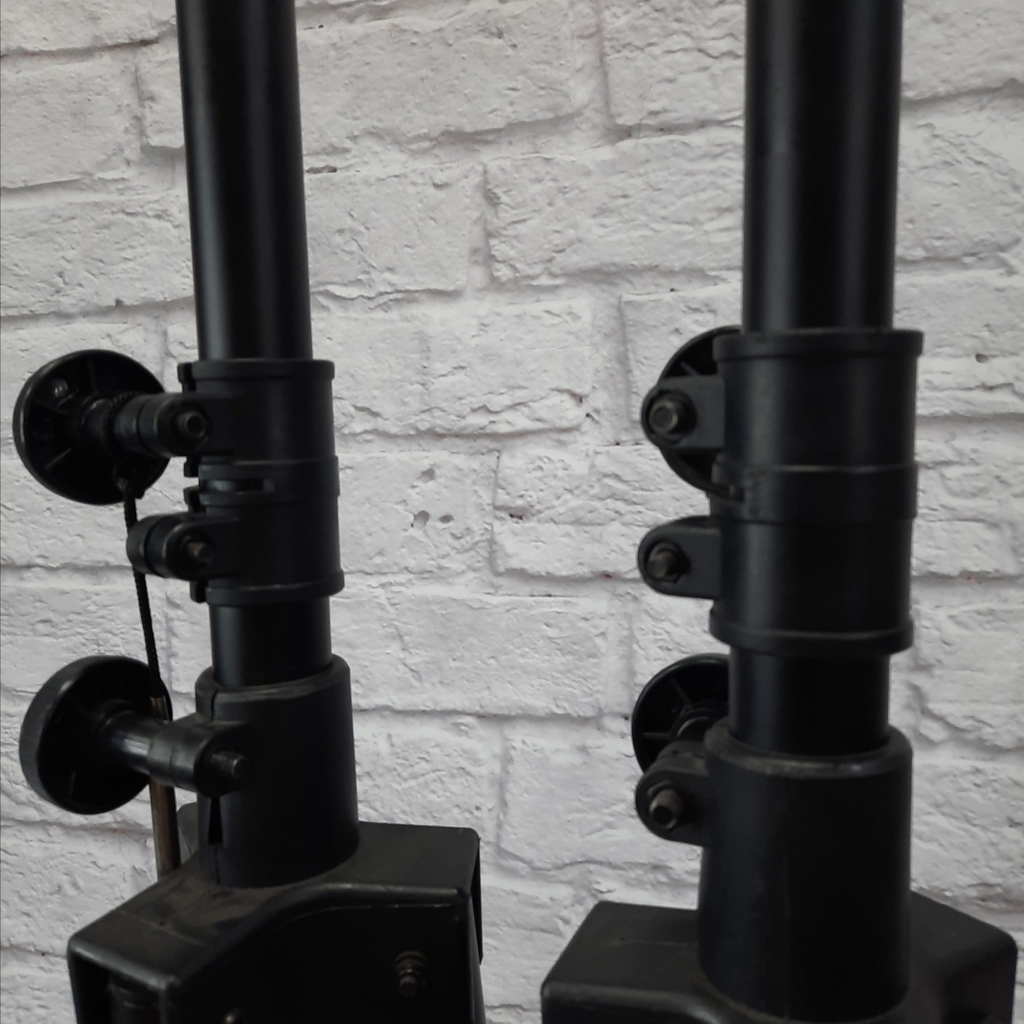 Musicians Gear Single Speaker Stand (One Stand Only)