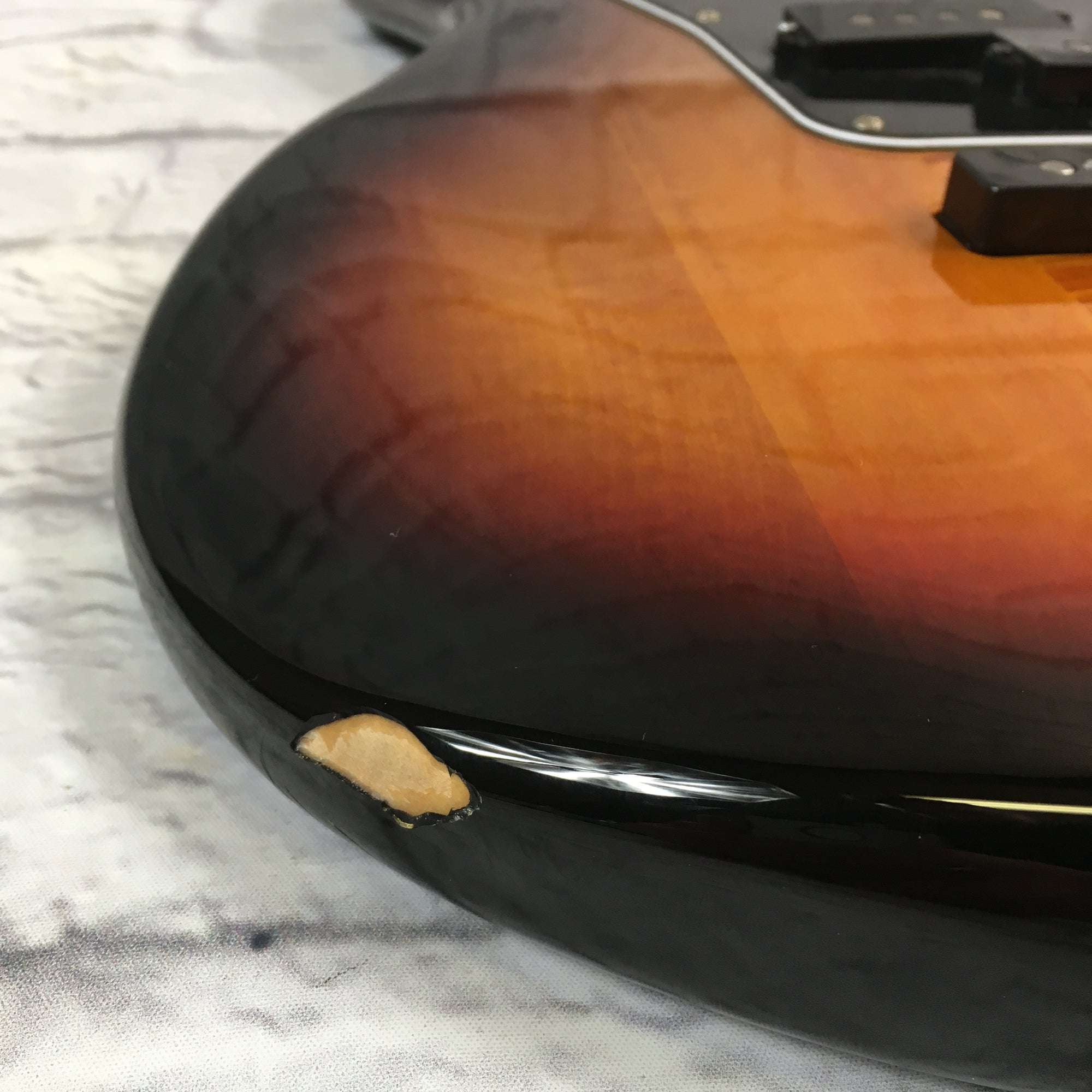 Squier Vintage Sunburst Jaguar Loaded Bass Body