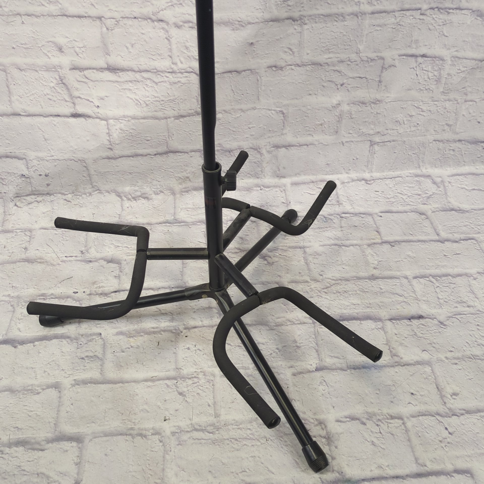 Unknown Triple Guitar Stand