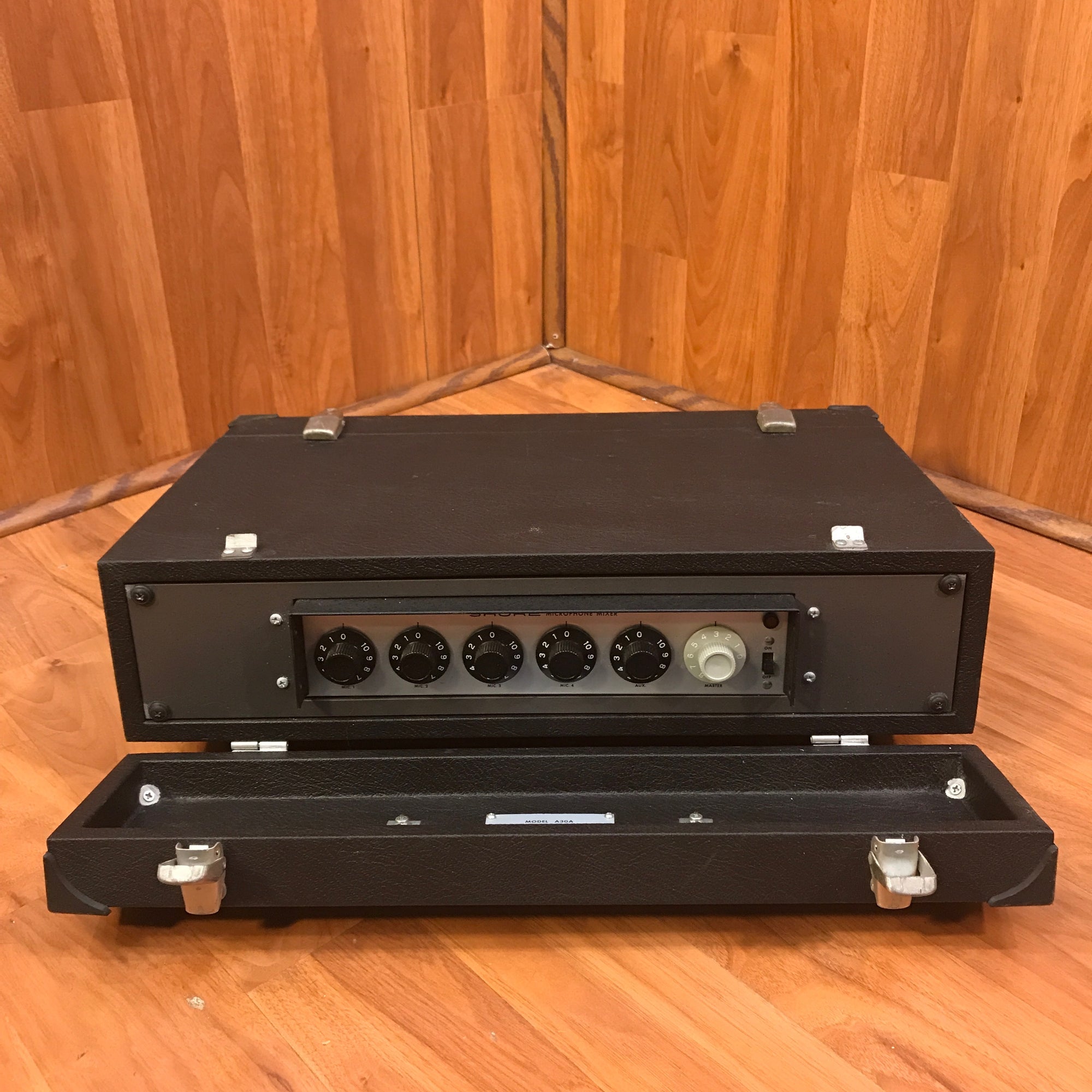Shure A30A Mixer w/ Carrying Case