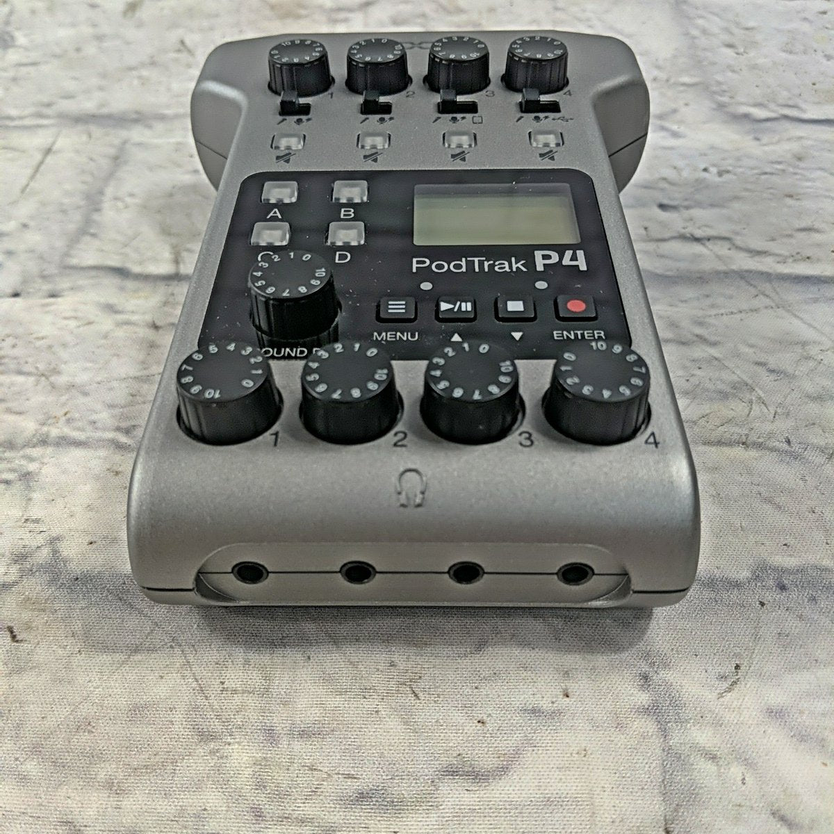 Zoom PodTrak P4 Podcasting Interface