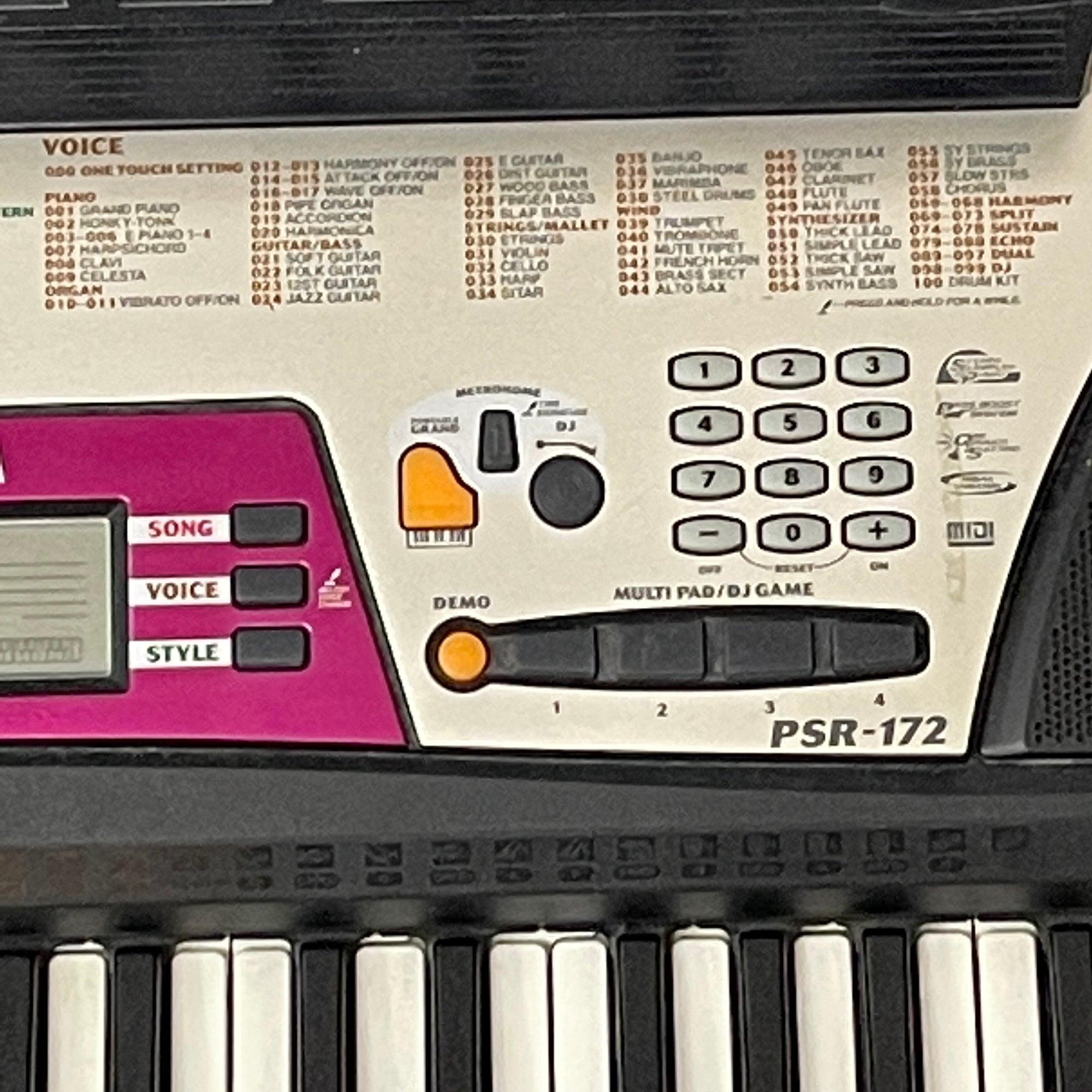 Yamaha PSR-172 61-Key Portable Keyboard w/ power supply 