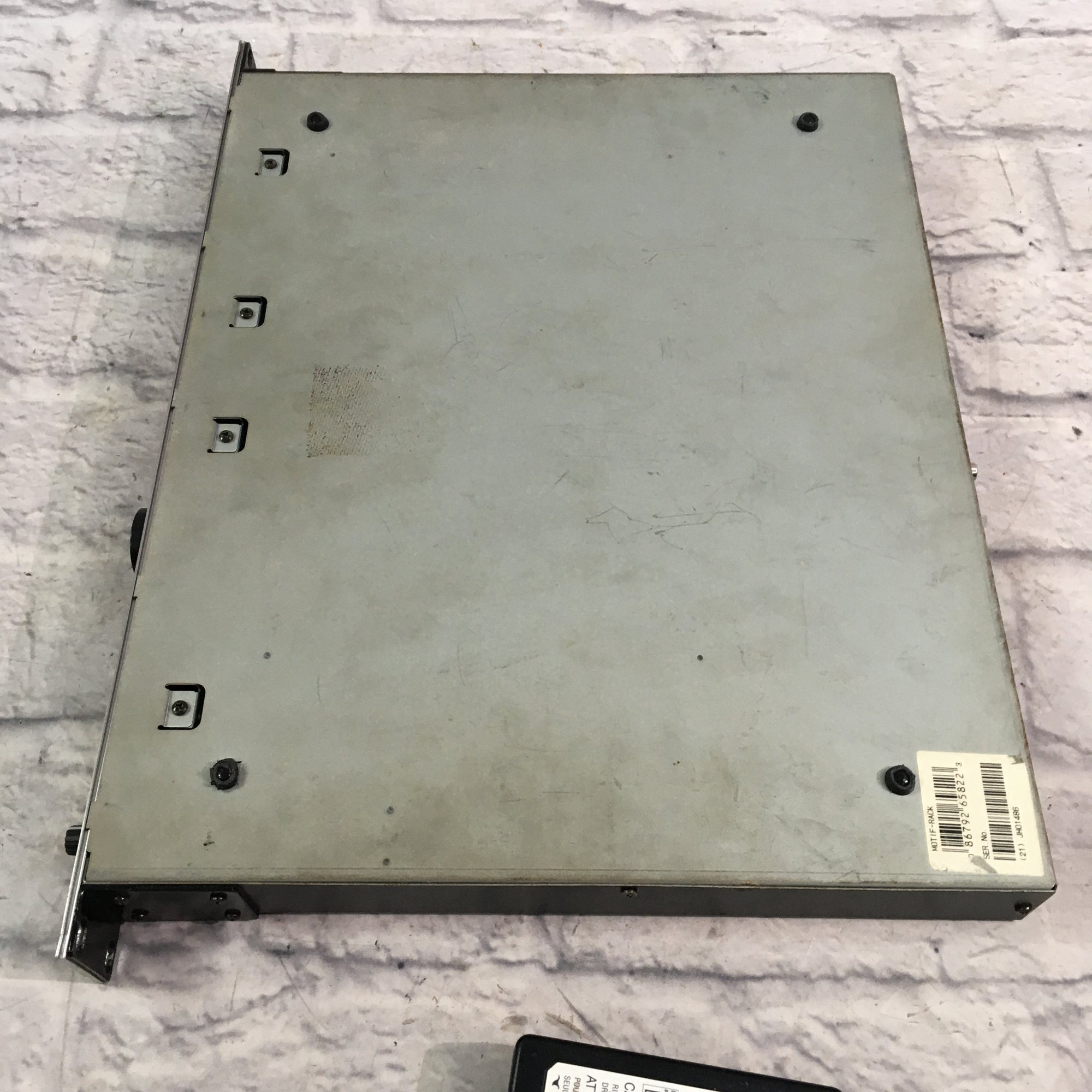 Yamaha Motif Rack Synthesizer with Power Supply