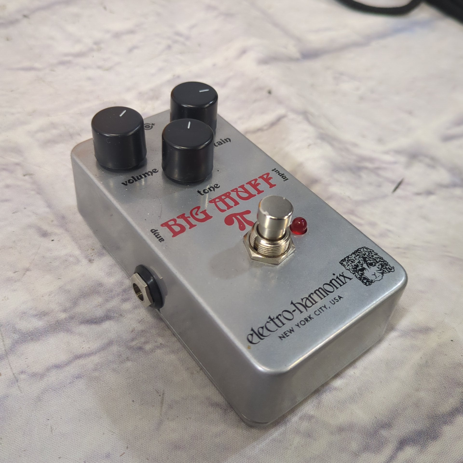 Electro-Harmonix Big Muff Pi Fuzz Pedal