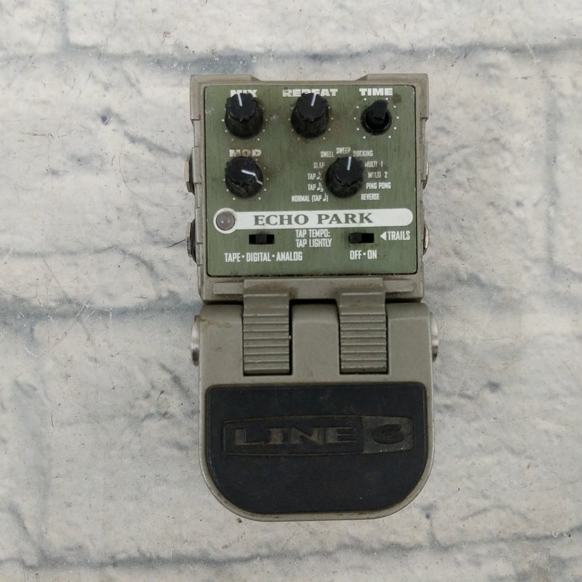 Line 6 Echo Park Delay Pedal