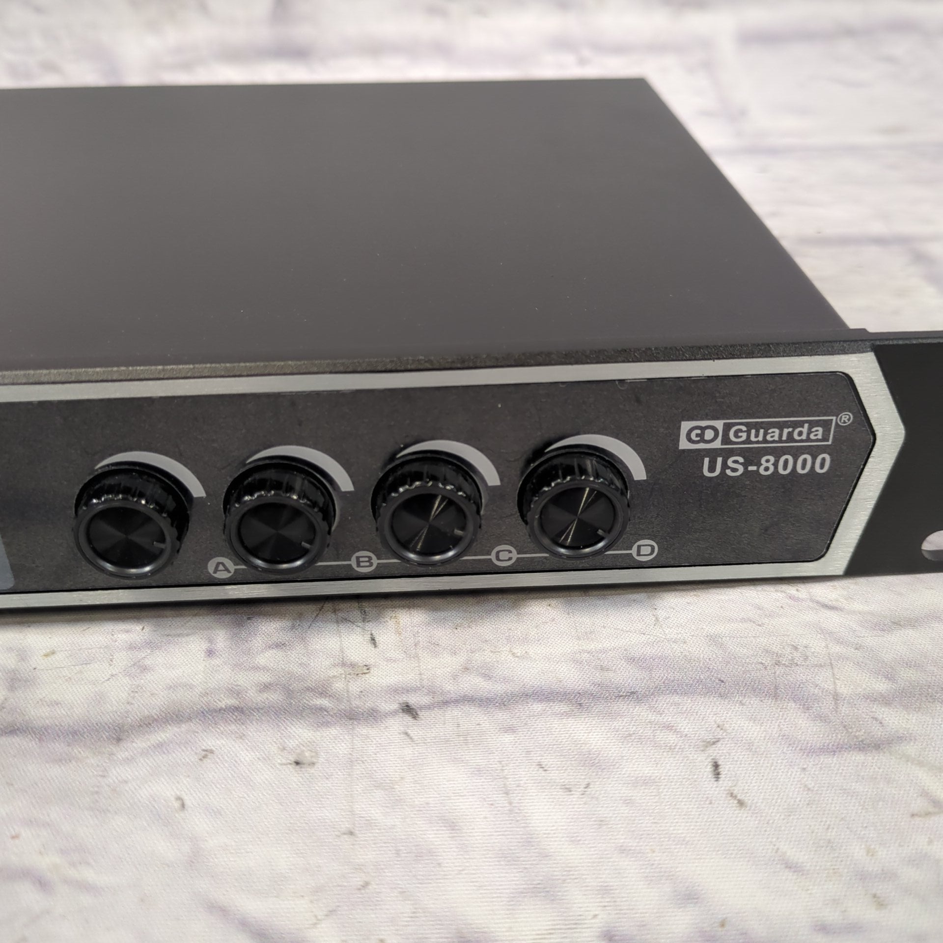 Guarda Audio 4-Channel UHF Wireless Microphone System with 4 Handheld Dynamic Microphones