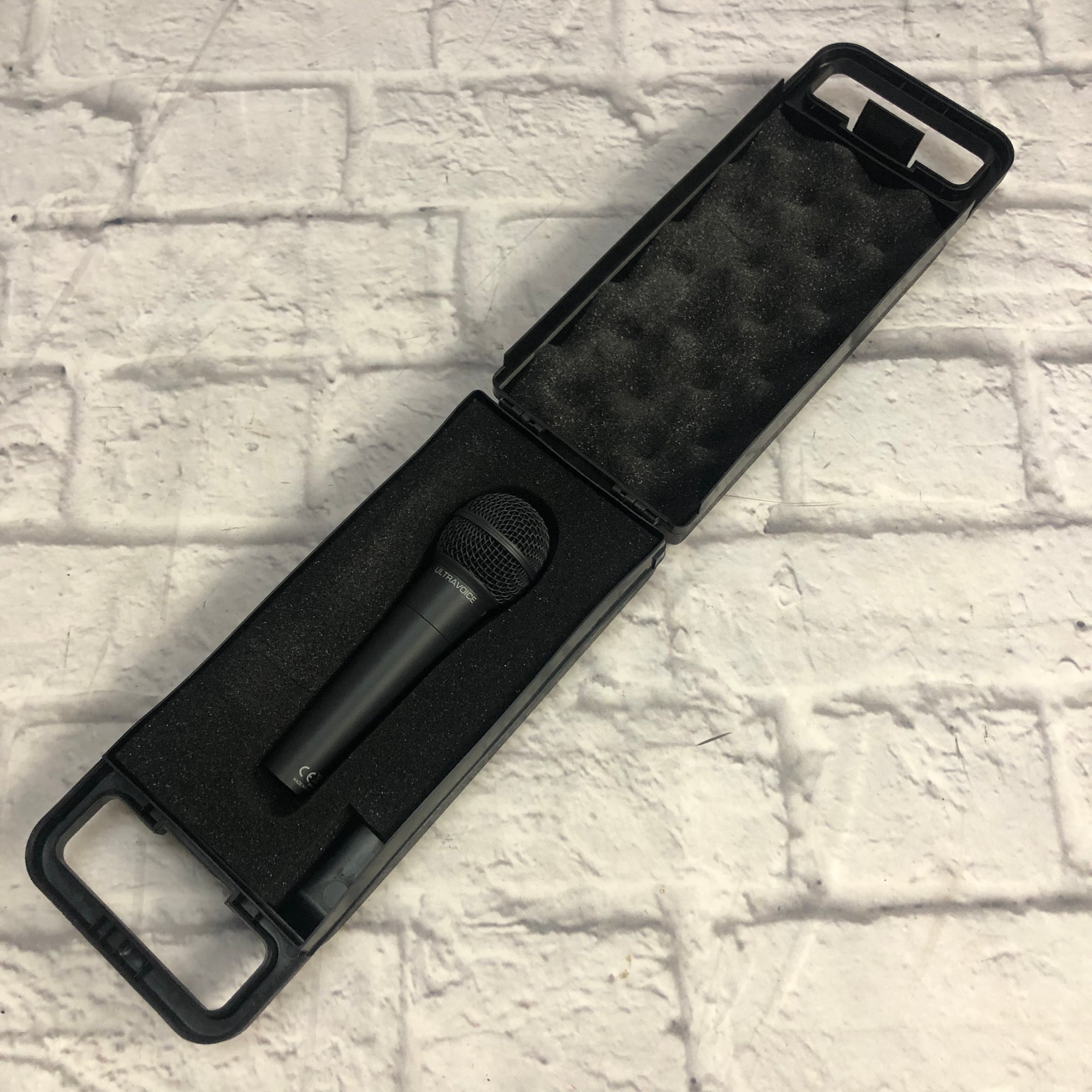 Behringer XM8500 Dynamic Microphone