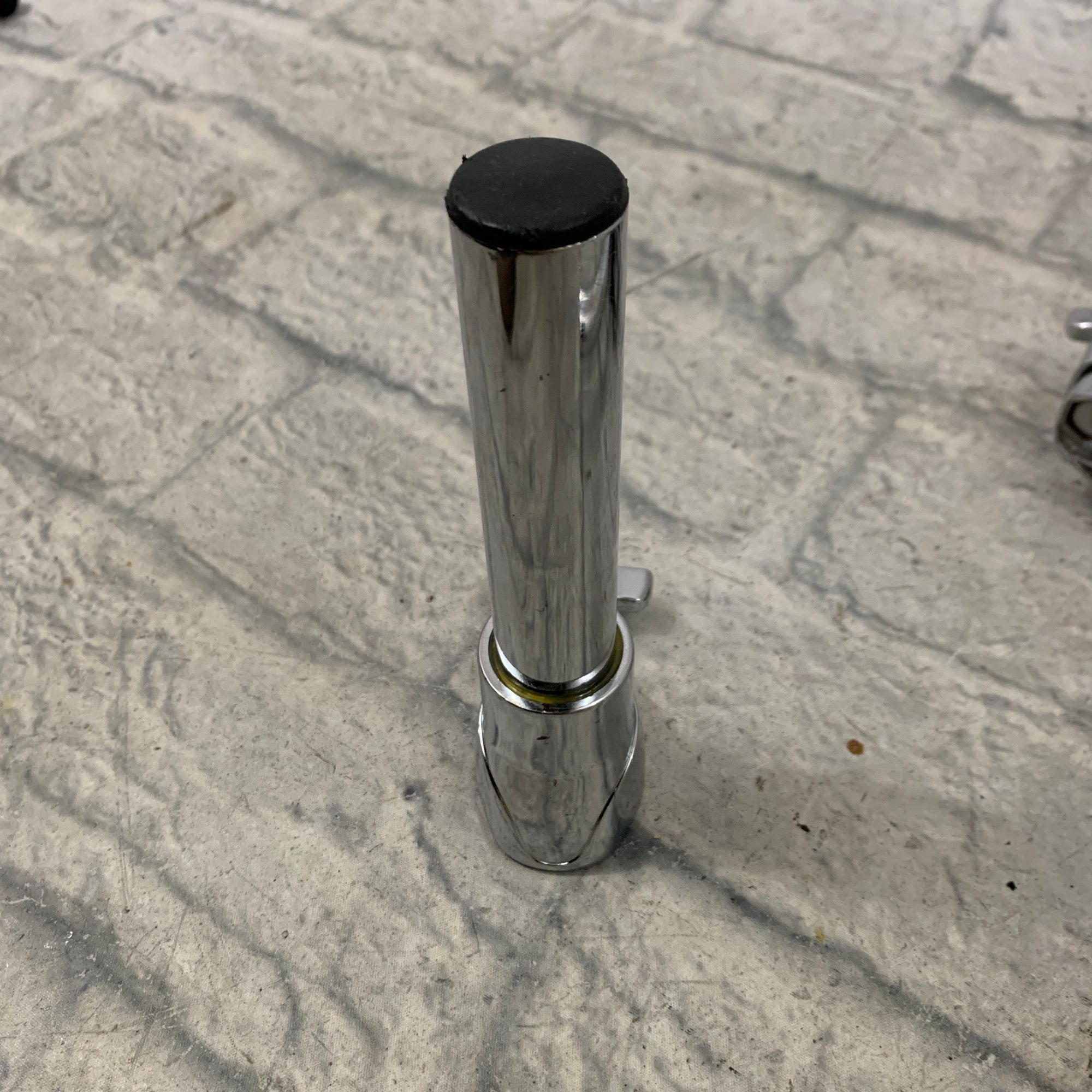 Unknown Rack Tom Bass Drum Mount