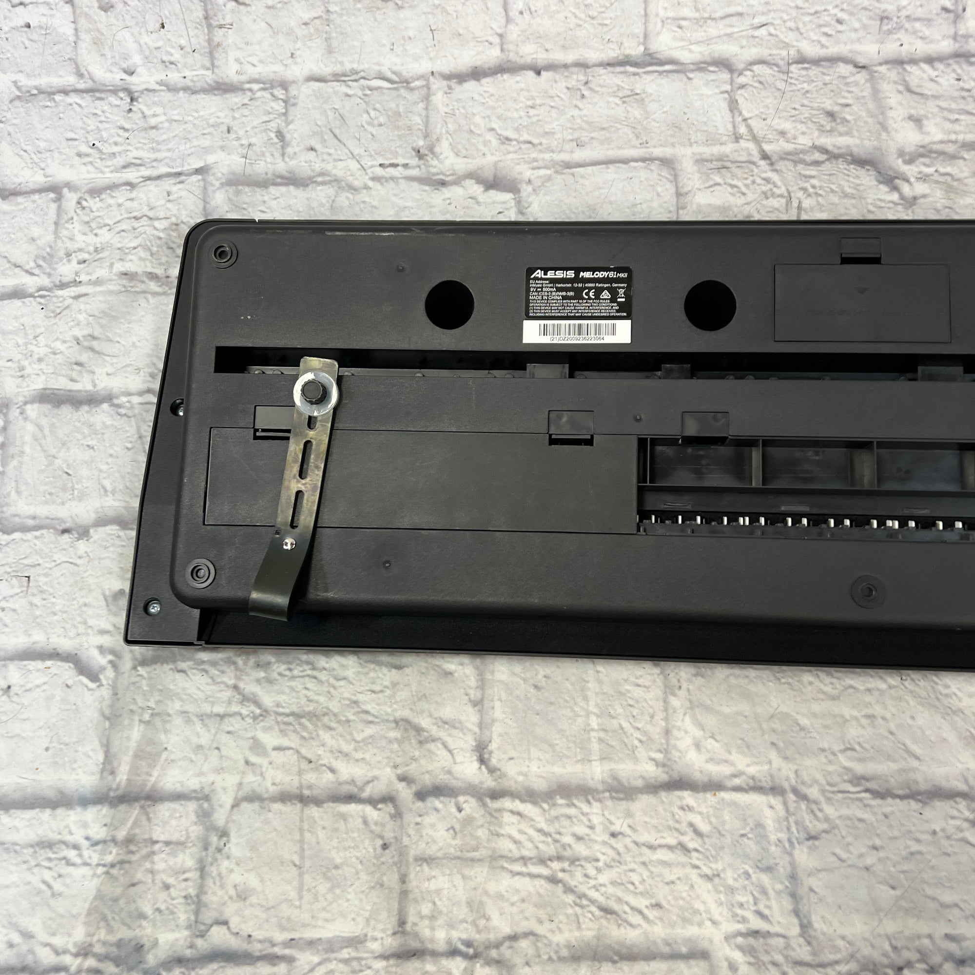 Alesis Melody 61 61-Key Electronic Keyboard