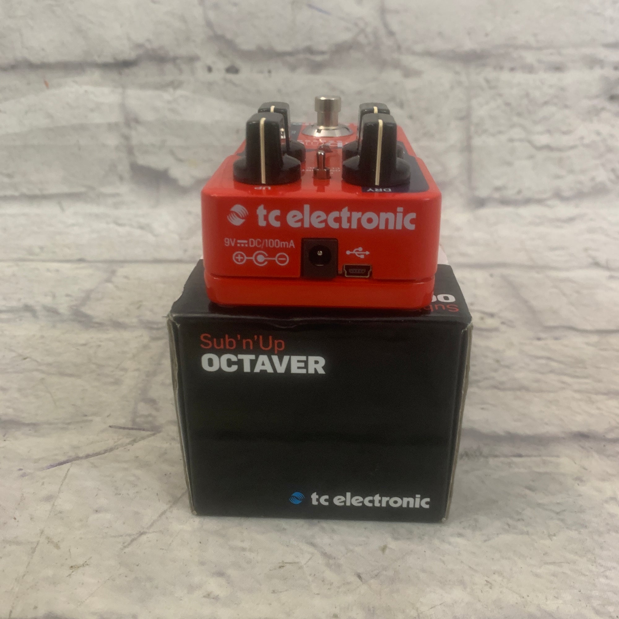 sub n up pedal TC Electronic Sub'n'Up Pitch Pedal