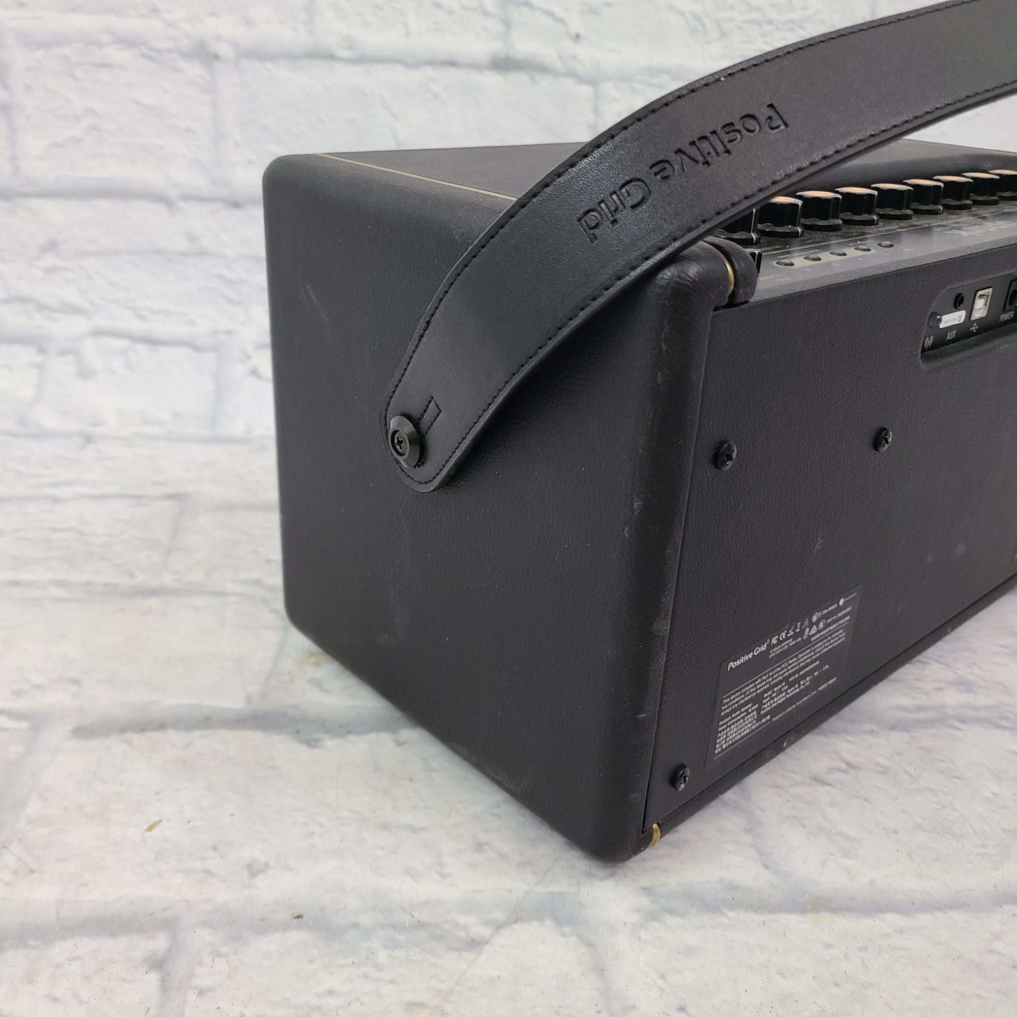 Positive Grid Spark 40 Guitar Combo