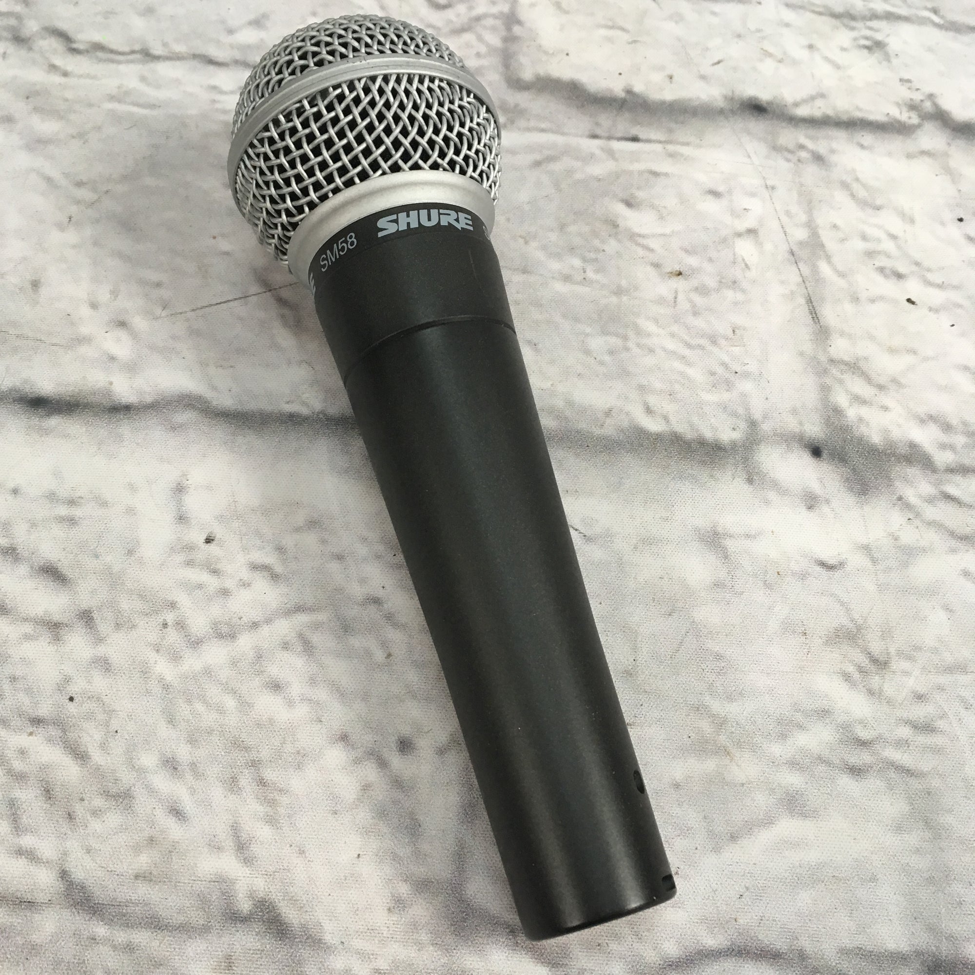 Shure SM58 Dynamic Microphone