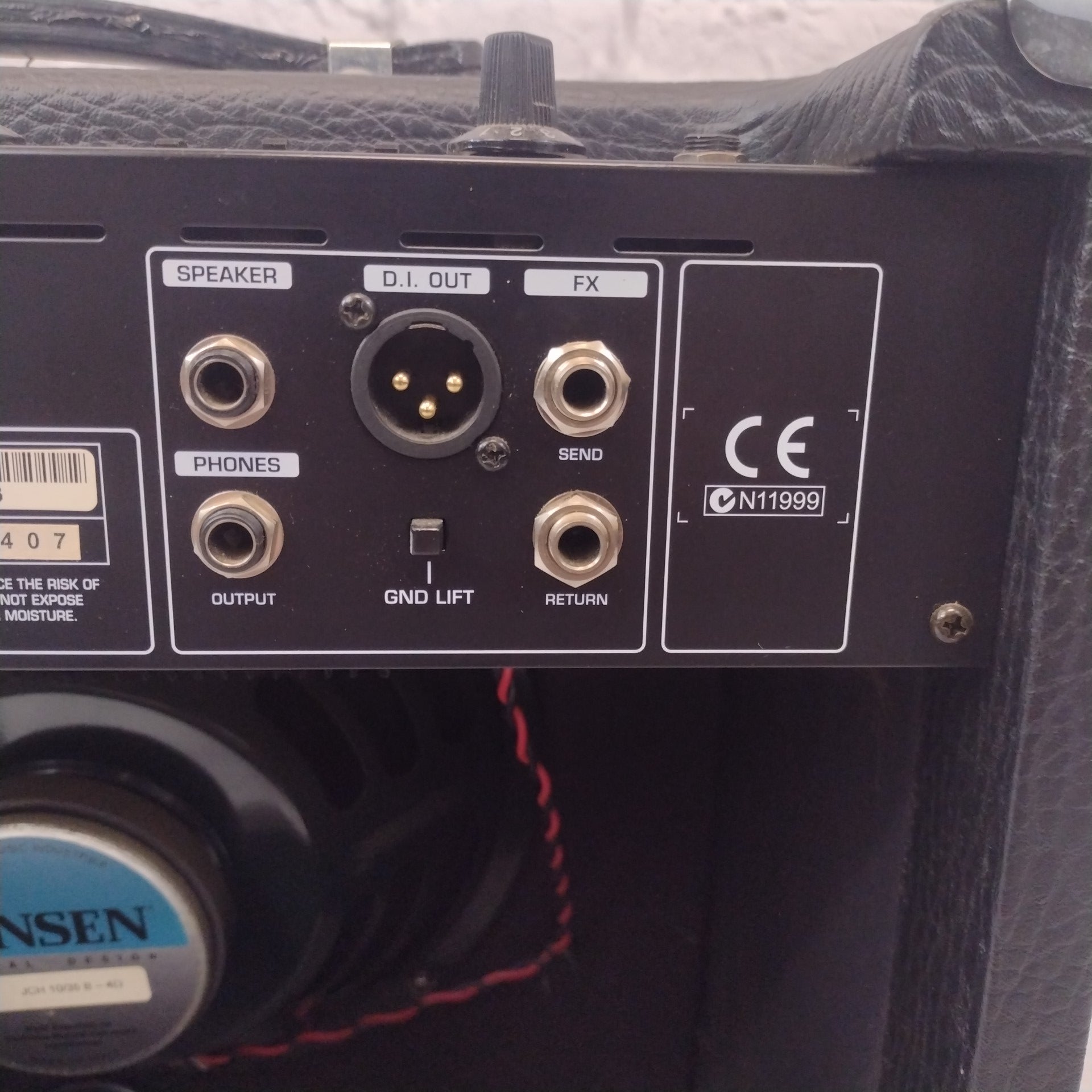 Behringer V Tone GM110 Guitar Combo Amp w/ FS