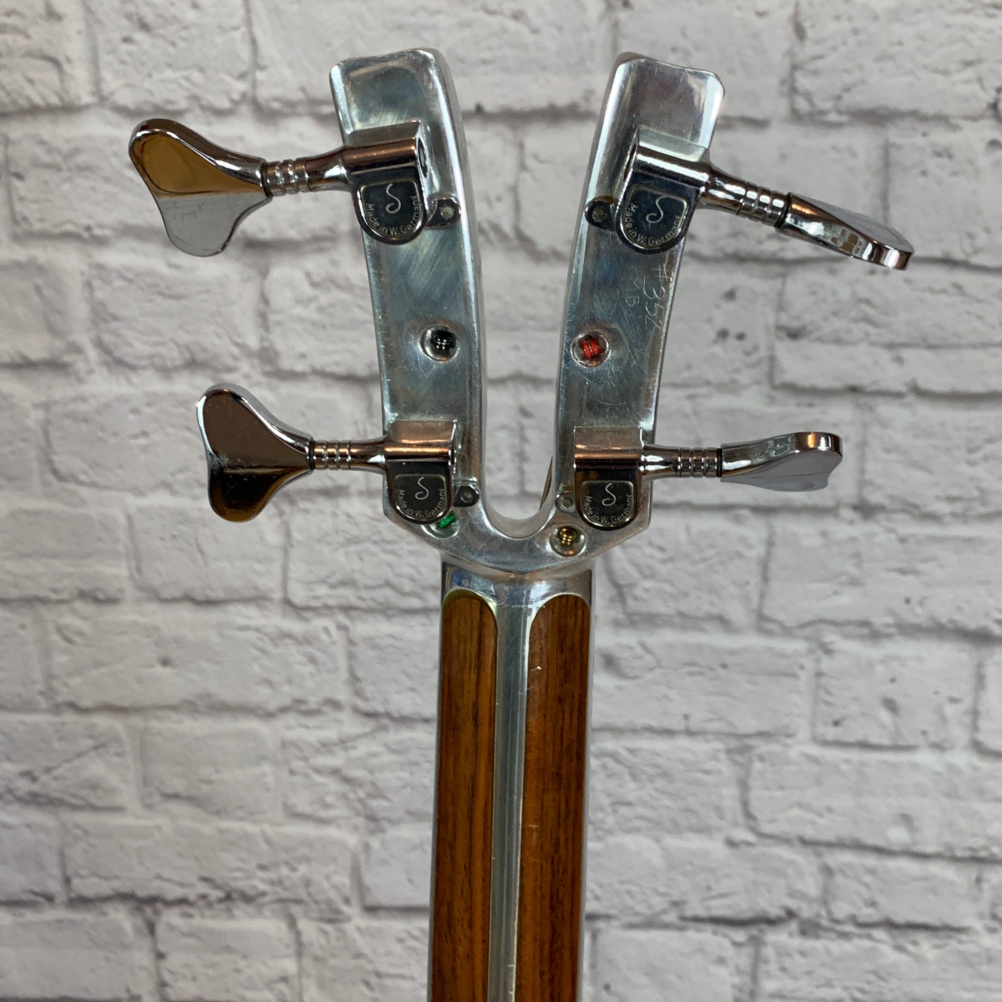 ** Kramer XL-8 8-String Bass