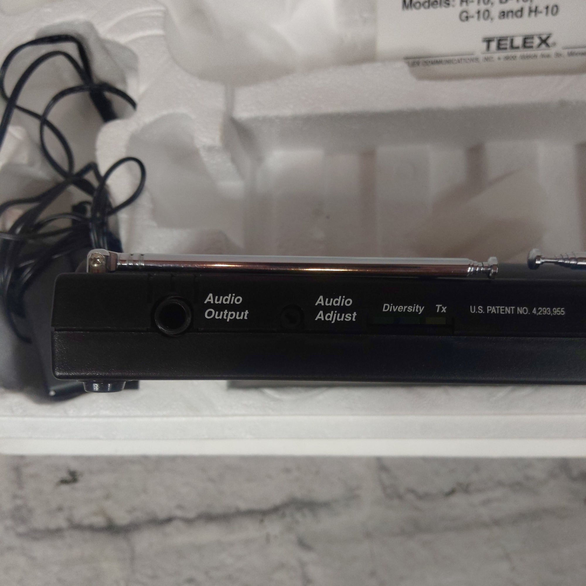 Telex R-10 VHF Diversity Receiver