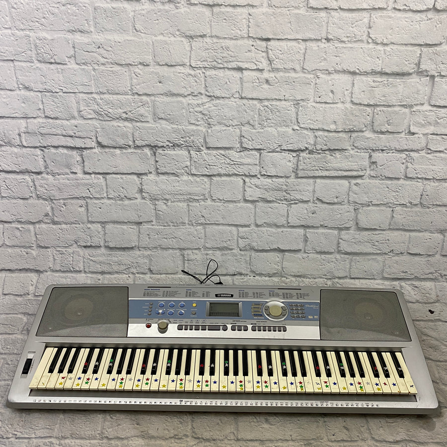 Yamaha Portable Grand DGX-200 76-Key Digital Piano