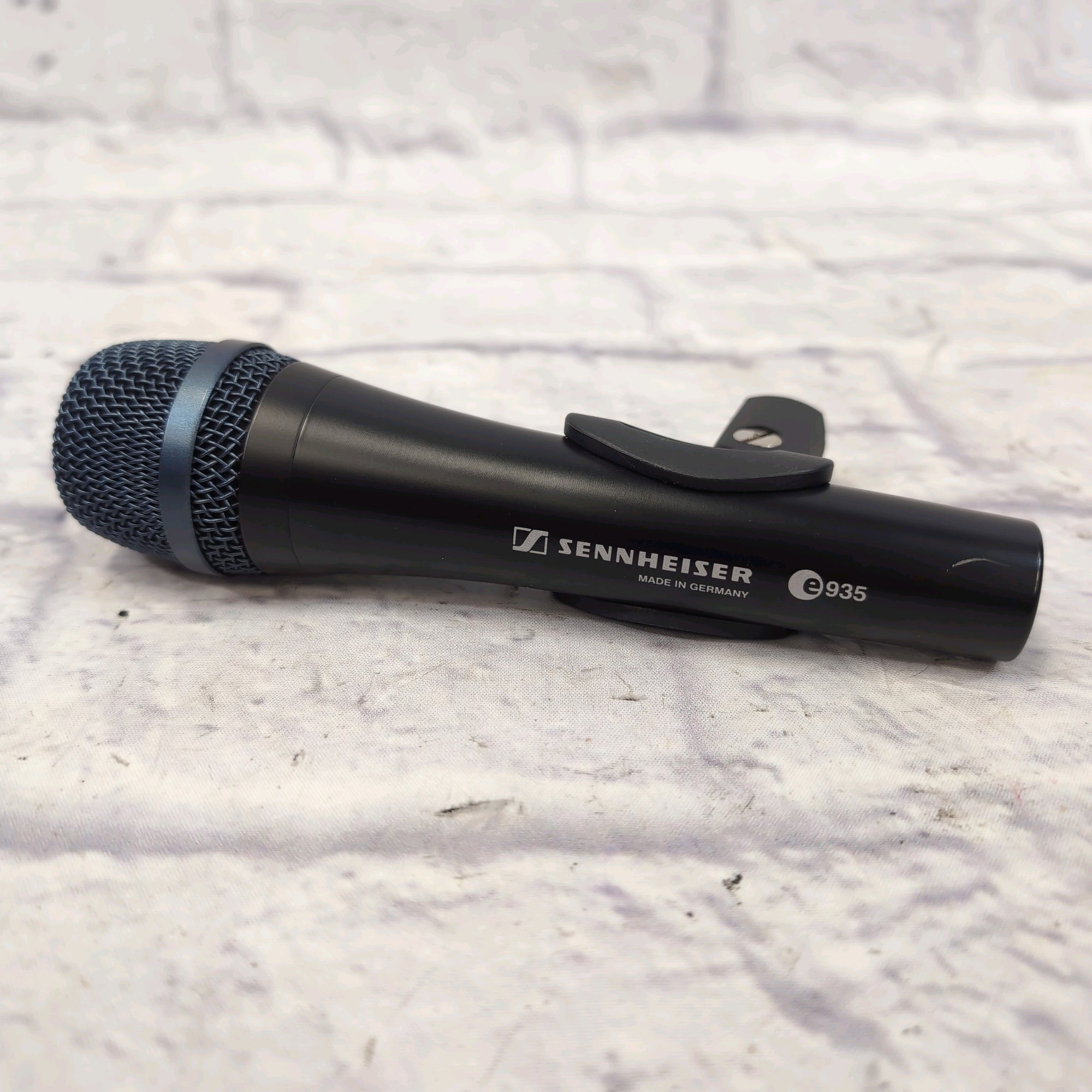 Sennheiser E935 Dynamic Microphone