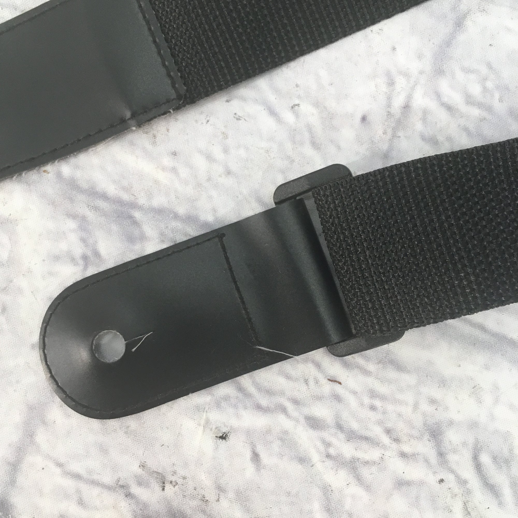 Unknown Ultra Thin Black Nylon Guitar Strap