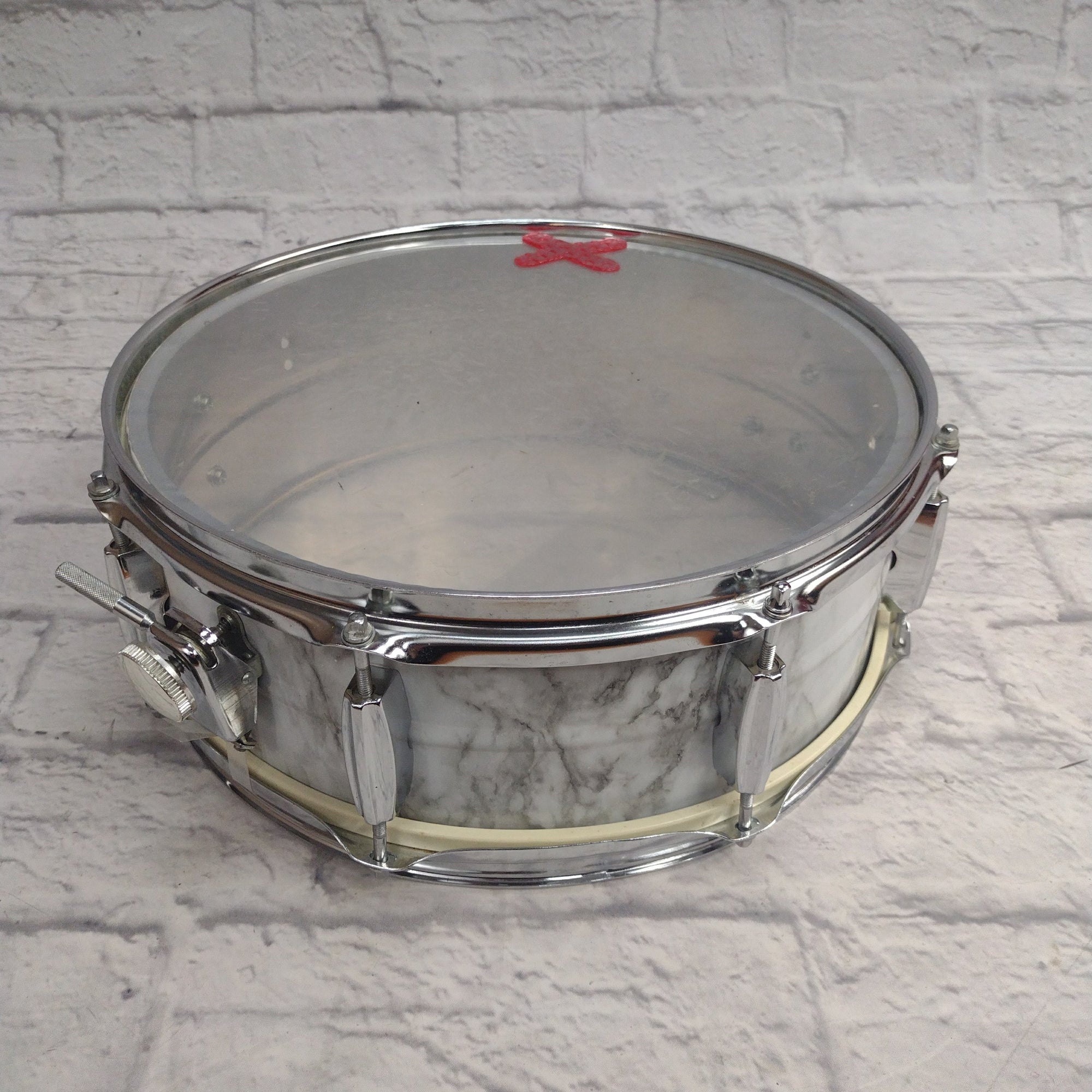Unknown Metal Snare 14" - White Marble Finish