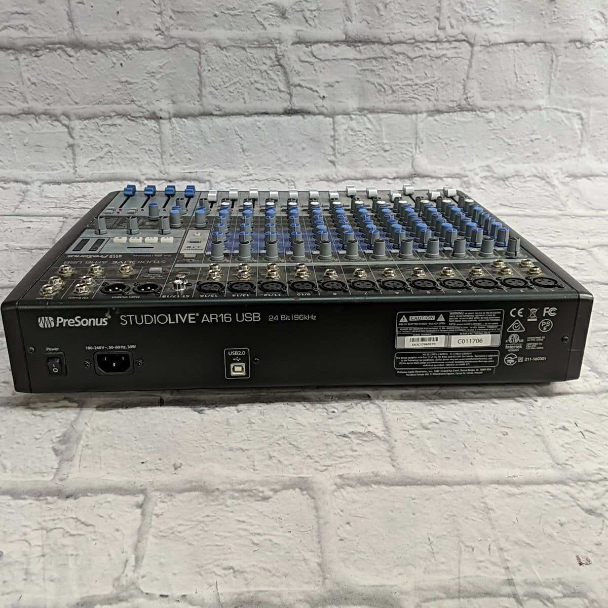 Presonus Studio Live AR16 USB Mixer Power Amp