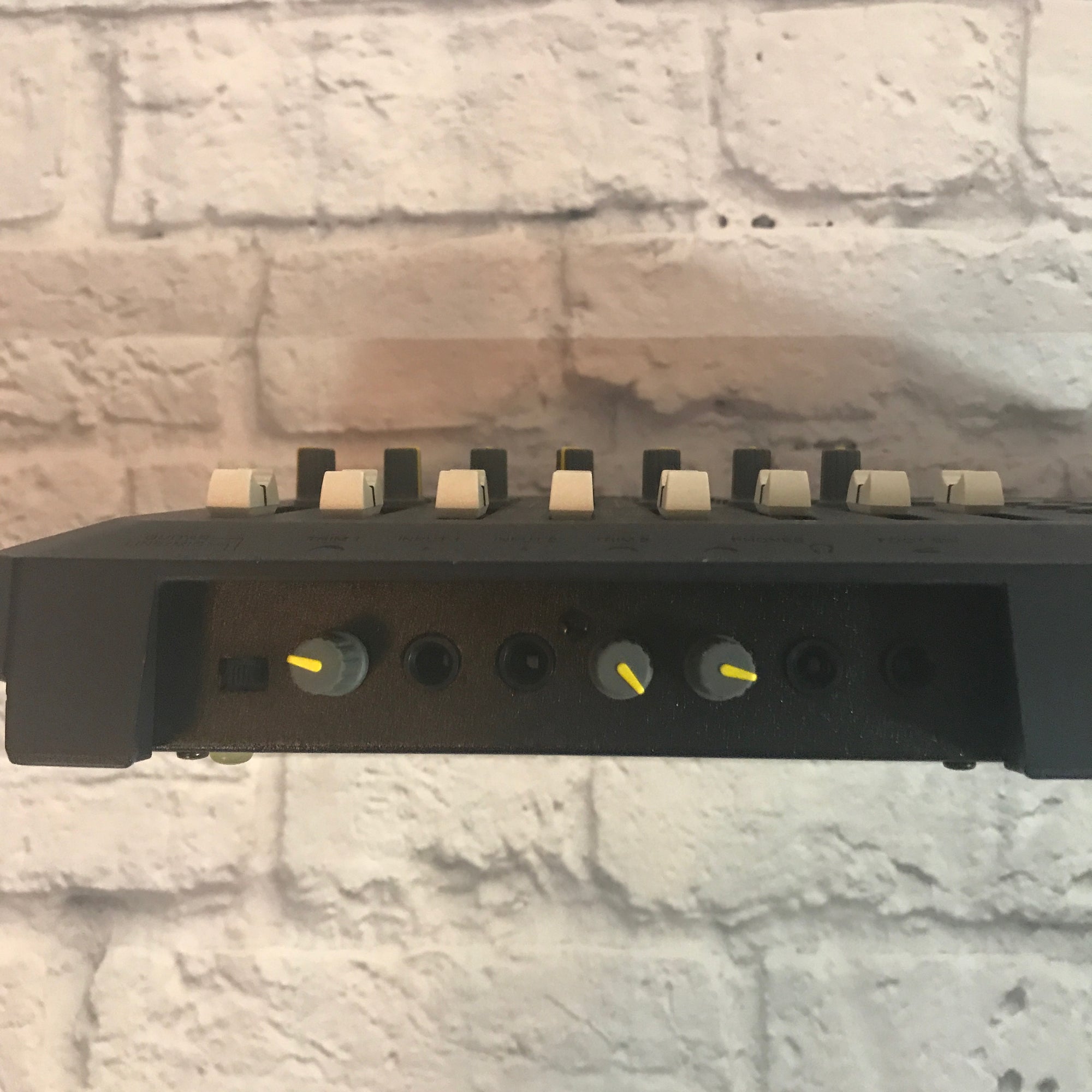 Korg D8 Digital Recorder w/ PS