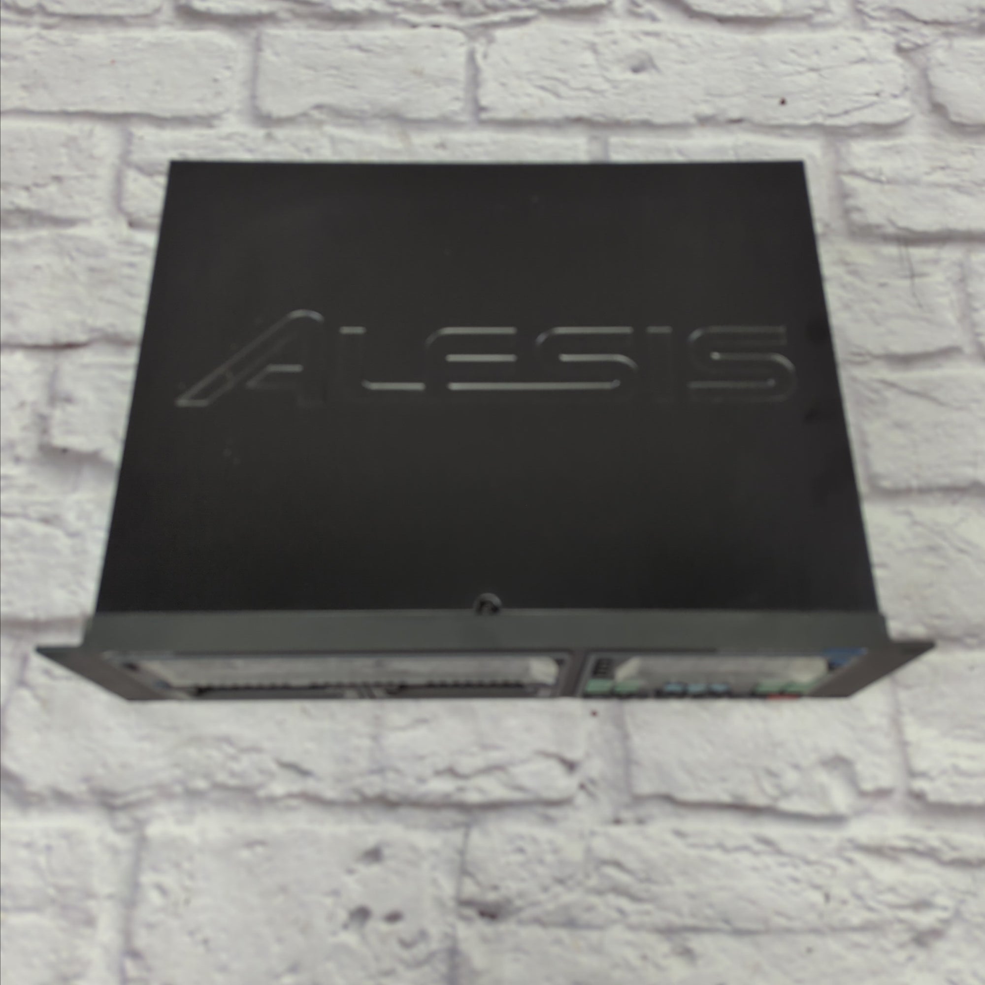 Alesis HD24XR Rackmount 24-Track 96kHz Hard Disk Audio Recorder with Fireport 1394