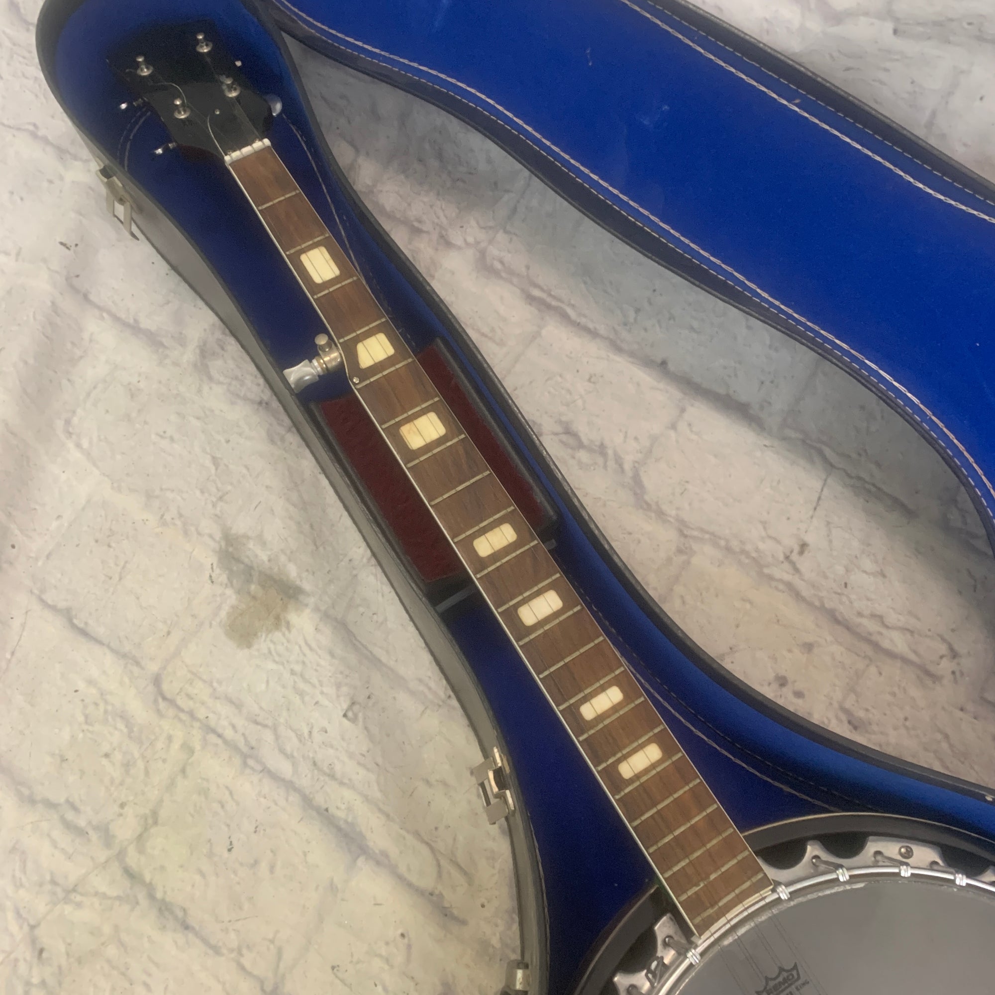 Unknown Banjo w/ Case