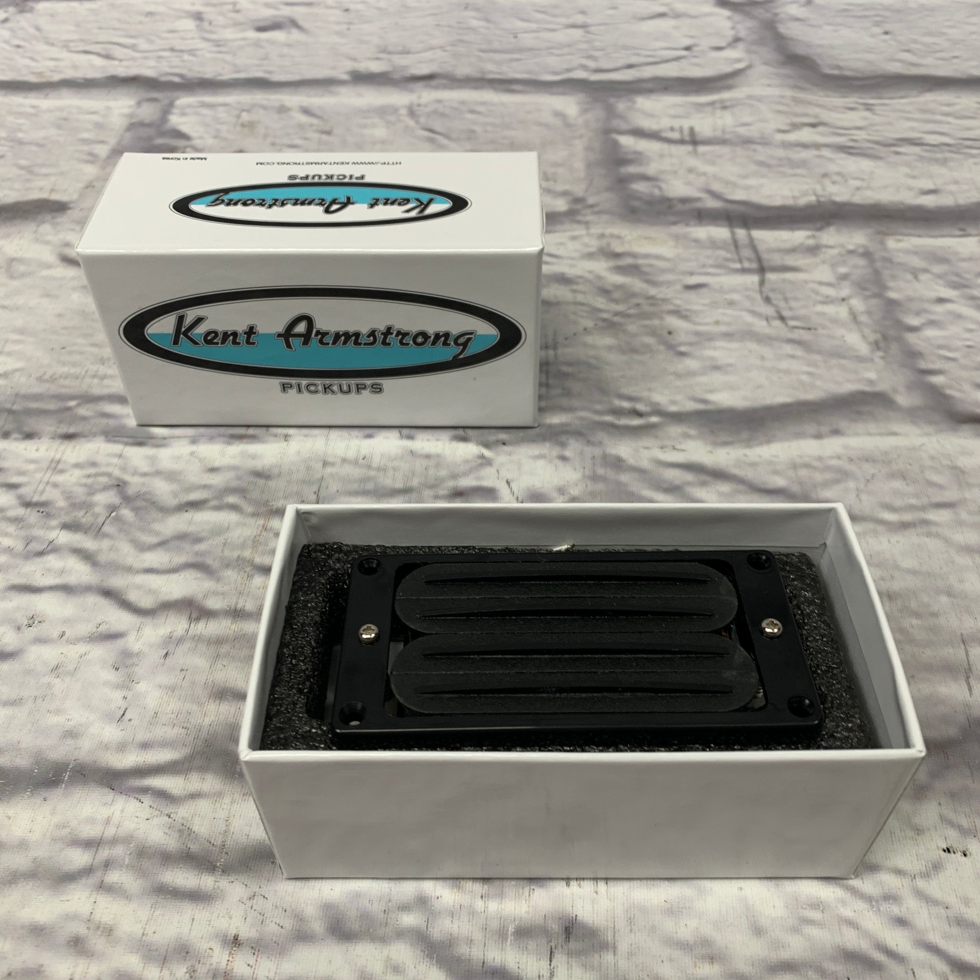 Kent Armstrong WDMBB Chaos Series M-Bucker Double Hot Humbucker Pickup - Black With Black Rails