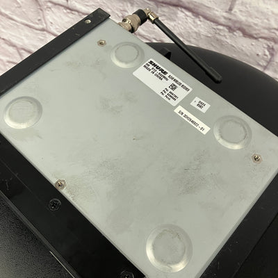 Shure BLX4R H9 512-542 MHz Wireless Receiver w/ pwr supply