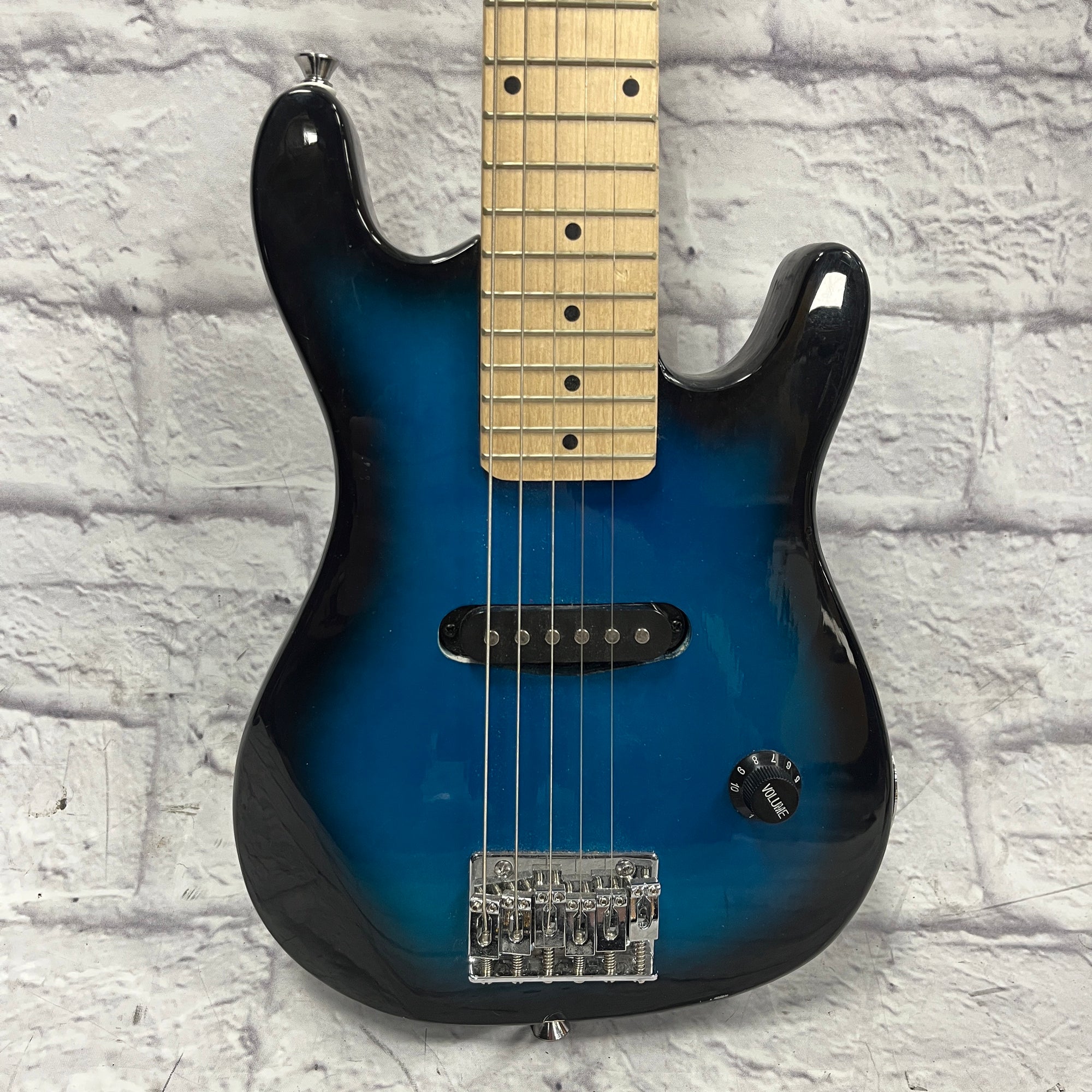 Lagrima deals electric guitar