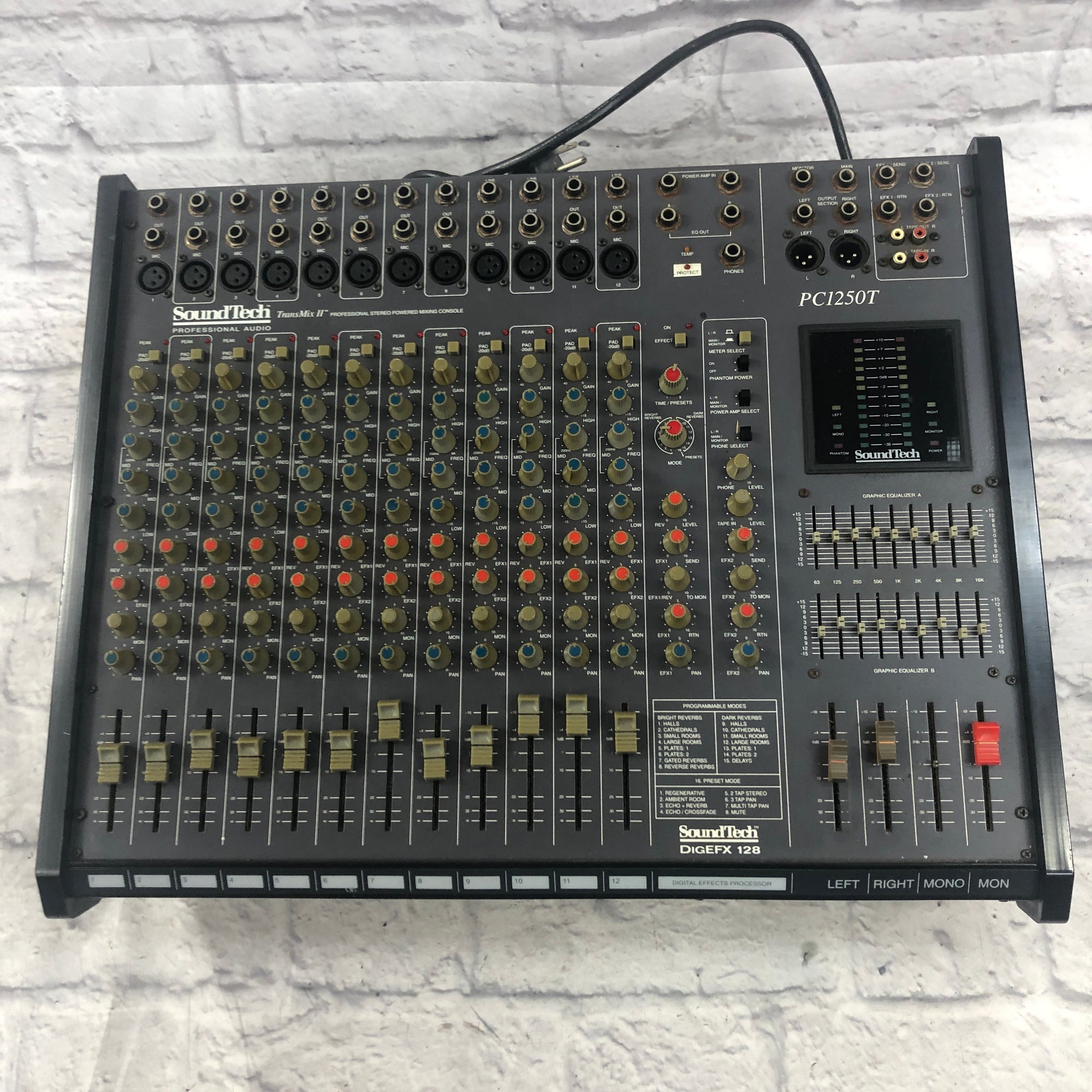 Soundtech PC1250T 12 Channel Powered Mixer