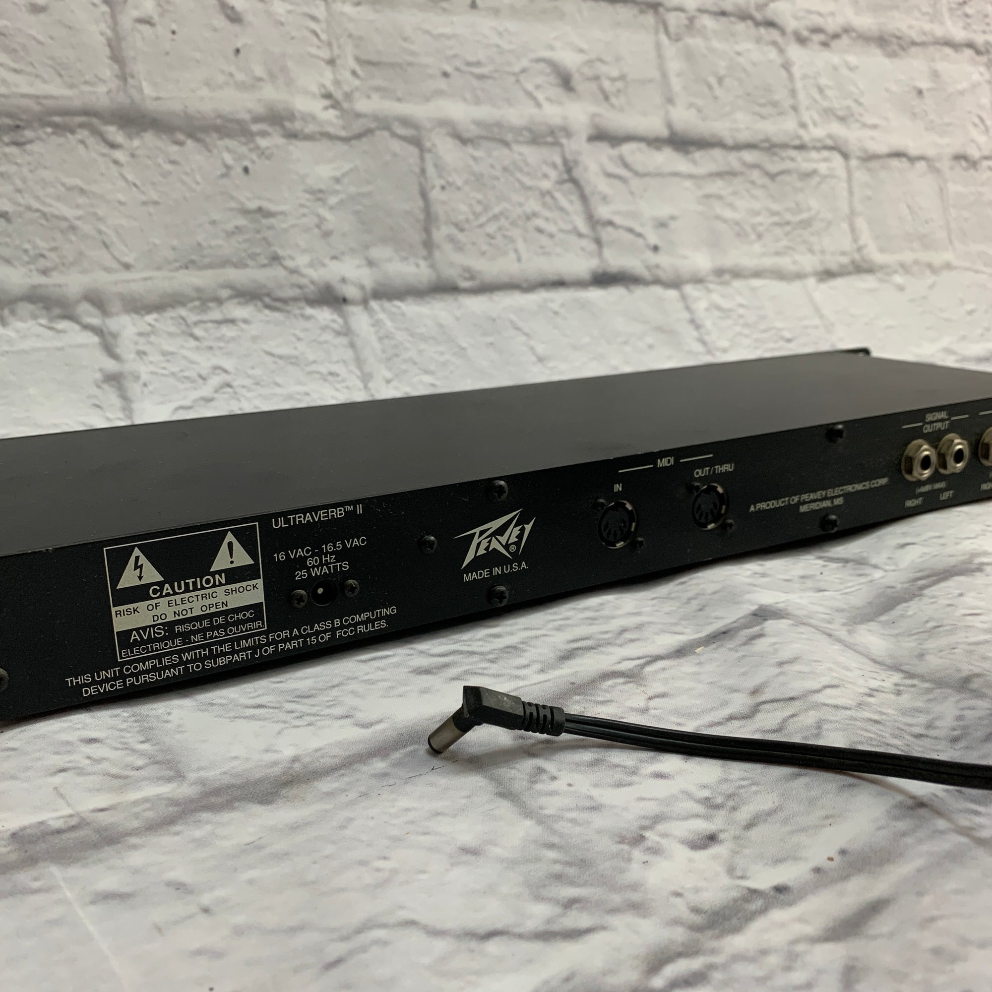 Peavey Spring Reverb Rack Unit Peavey Ultraverb II Rack Reverb Unit - Evolution Music