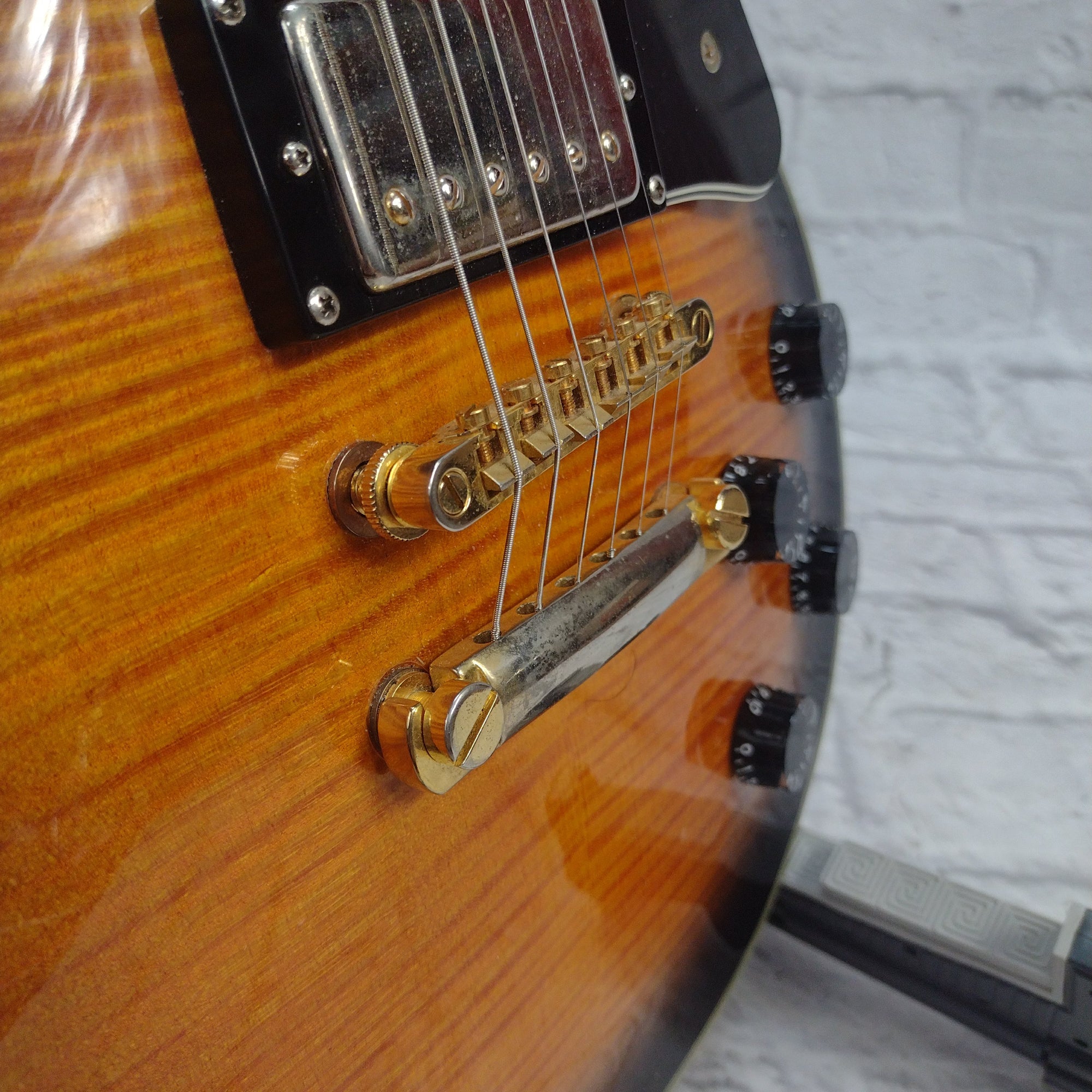 Epiphone Les Paul Custom w/ HSC Electric Guitar