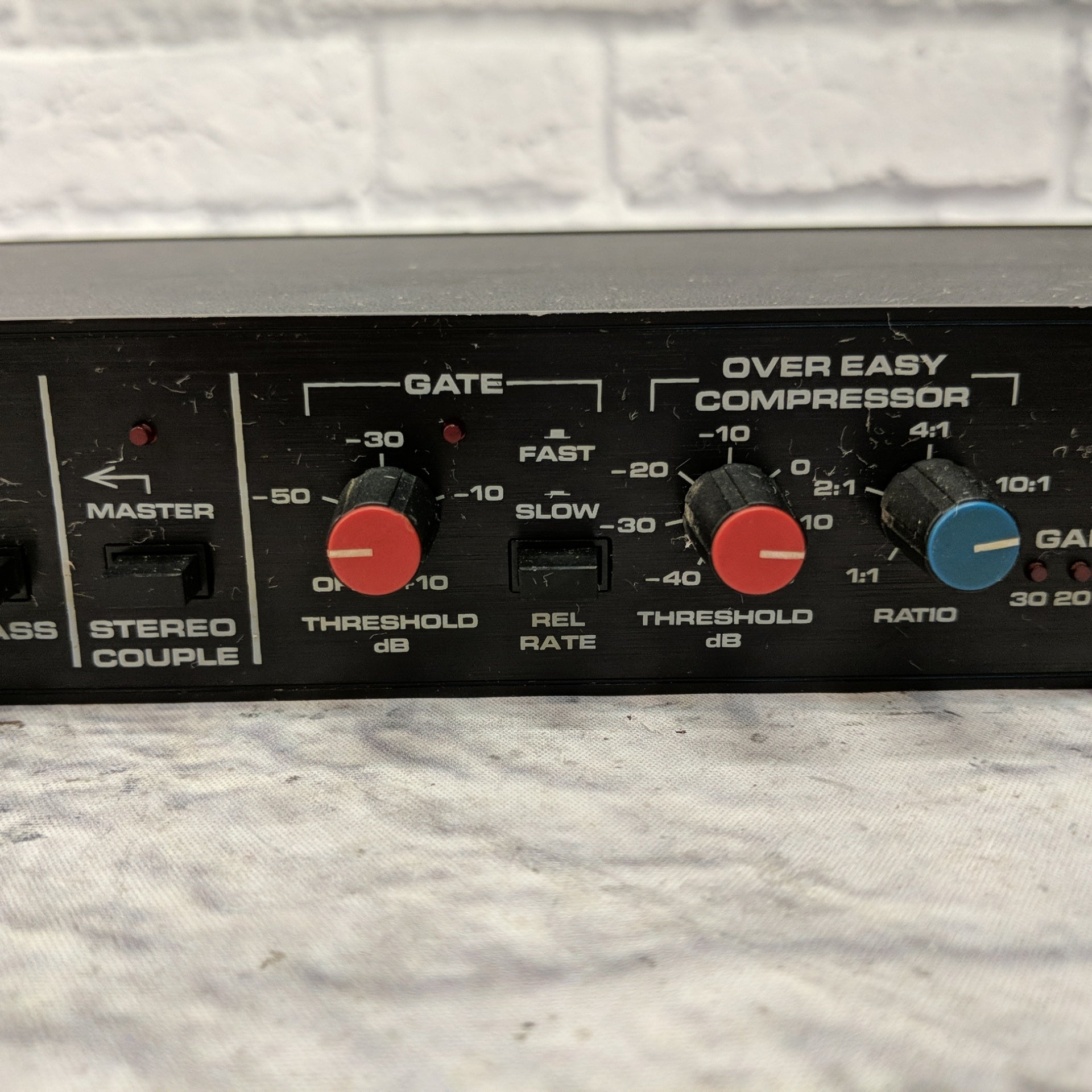 DBX 166 Comp/Gate/Limiter