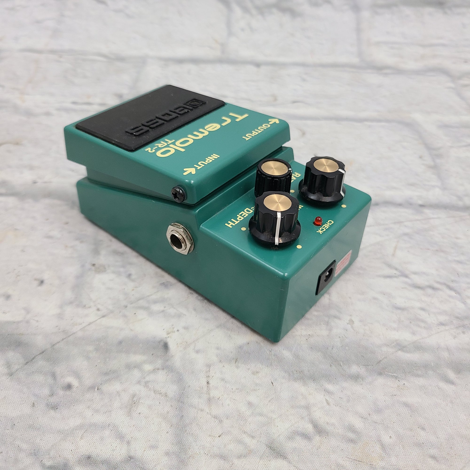 Boss TR-2 Tremolo Modulation Pedal