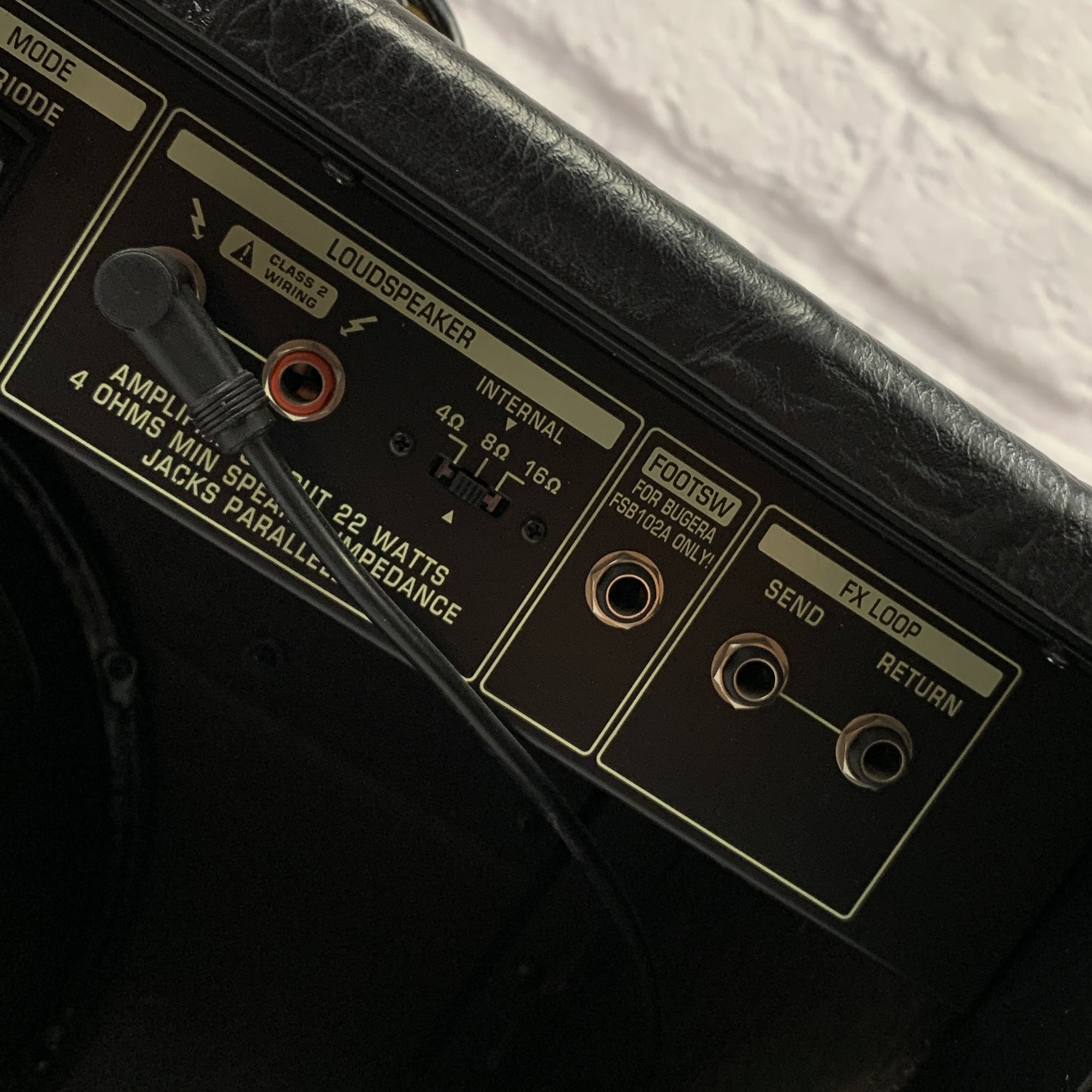 Bugera Vintage 22 2-Channel 22-Watt 1x12" w/ Footswitch & Slip Cover