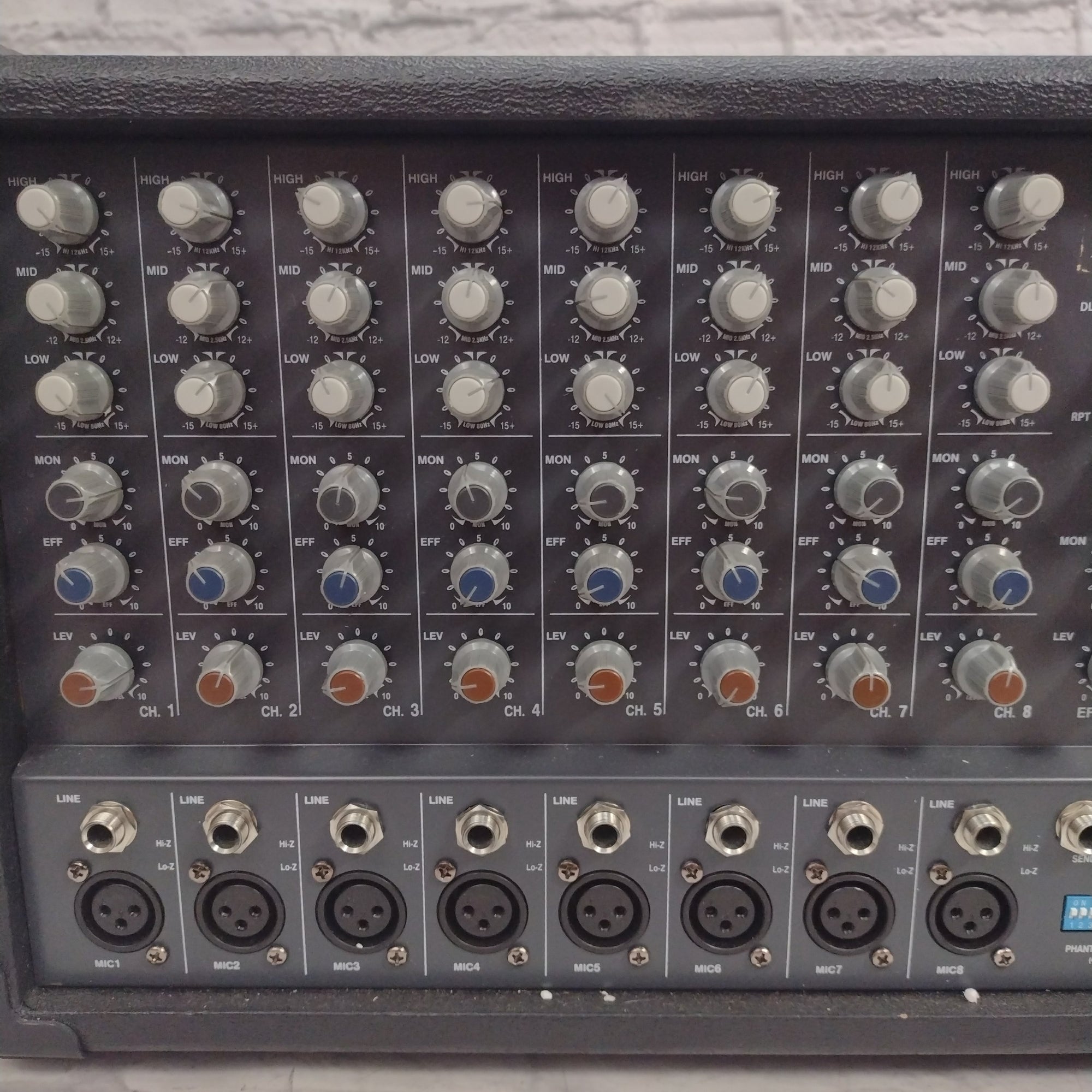 SHS SX300D8 Powered Mixer