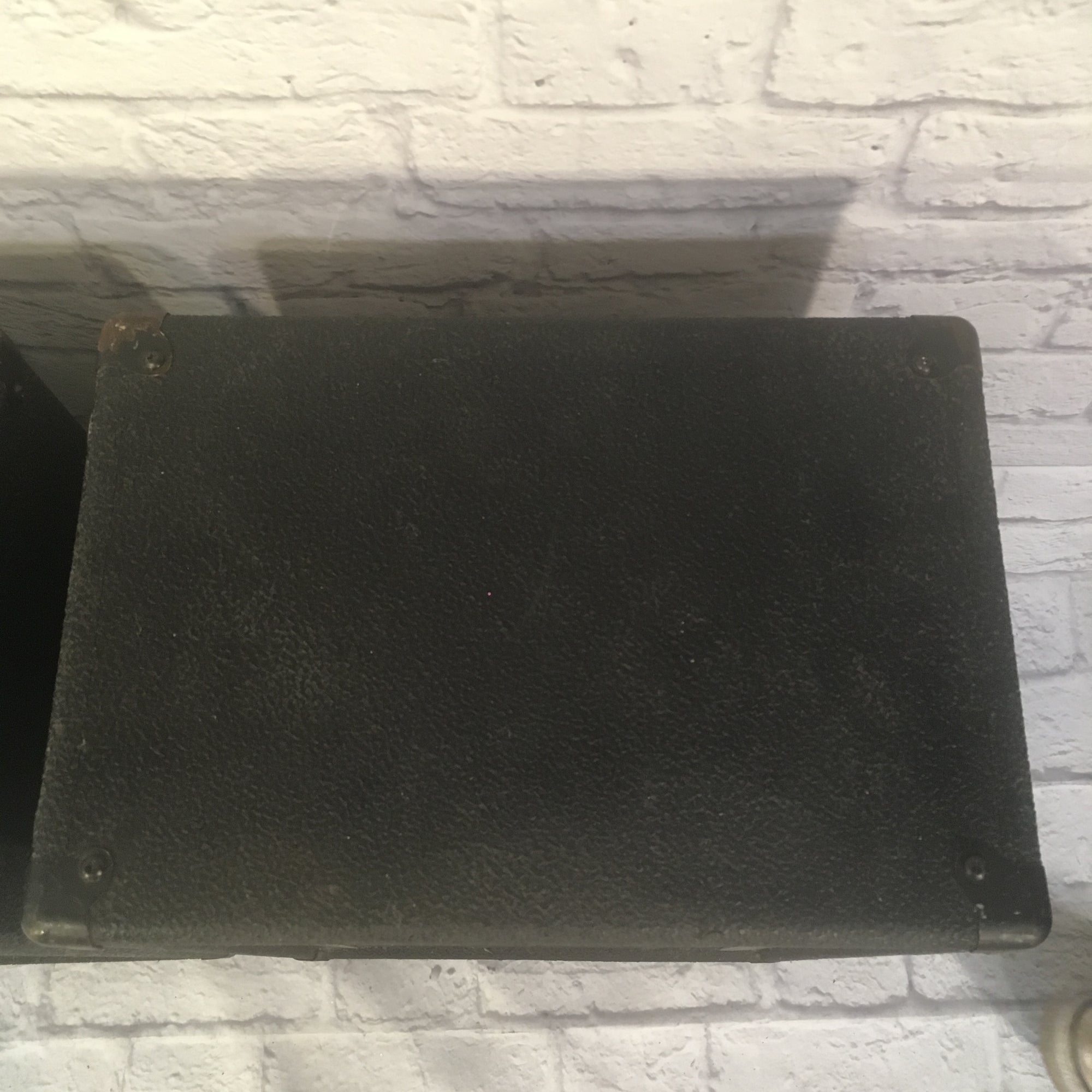 Peavey 112H Speaker Pair (One Tweeter Not Working Sold As-Is)