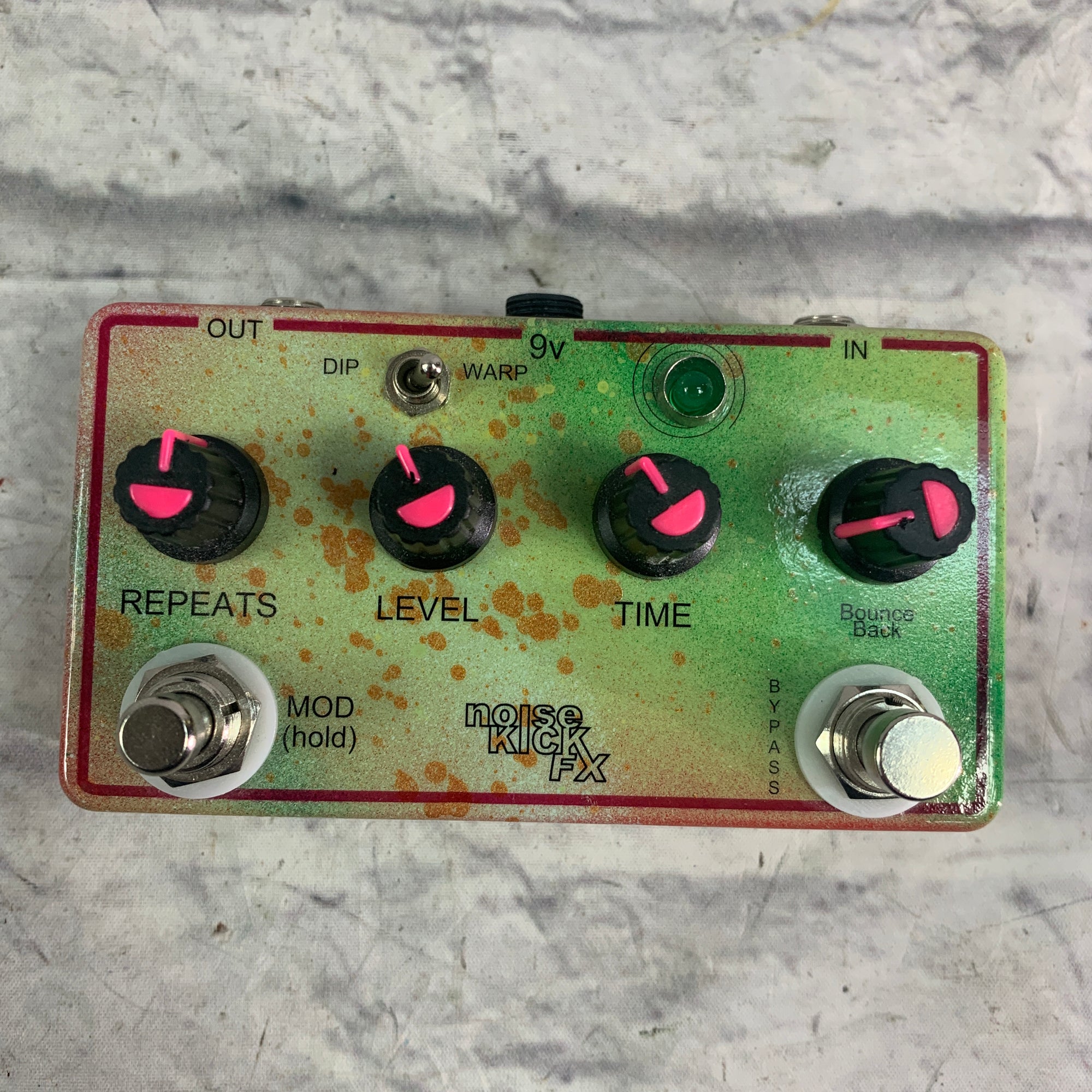 NoiseKICK FX Lime Time  Delay Pedal